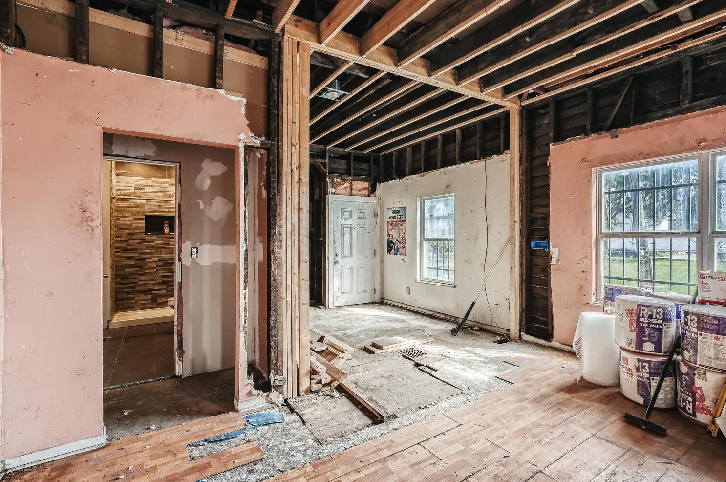 432 Highland Ave, Columbus OH 43204-3445 exterior