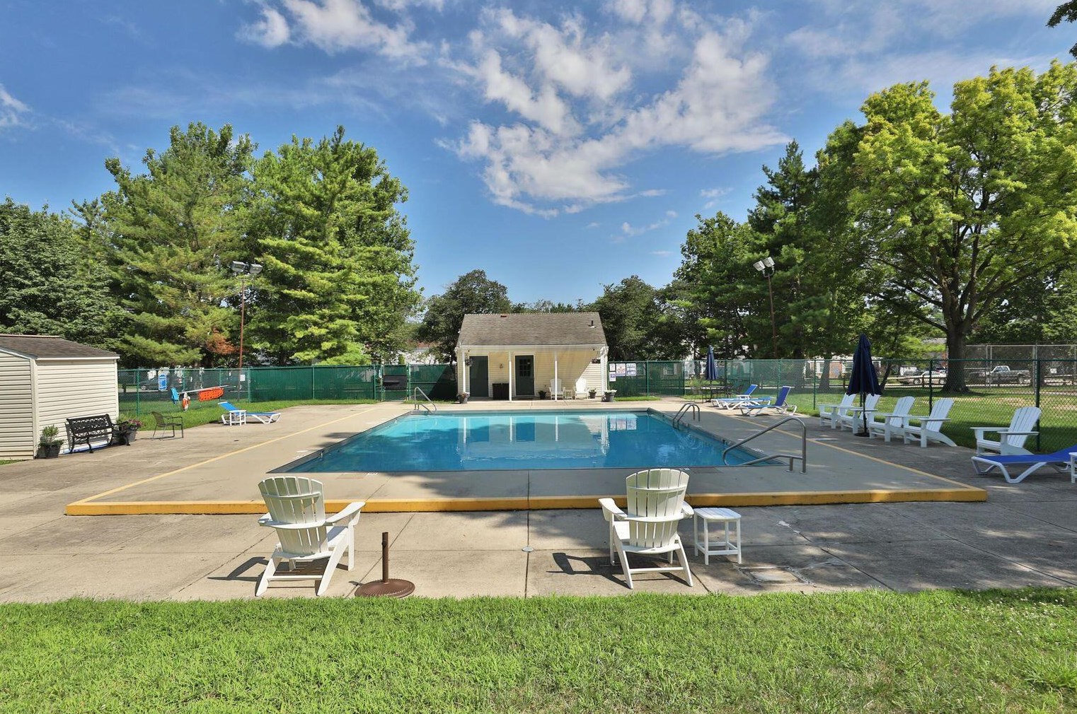 3074 Jersey Dr, Columbus OH 43204-2103 exterior