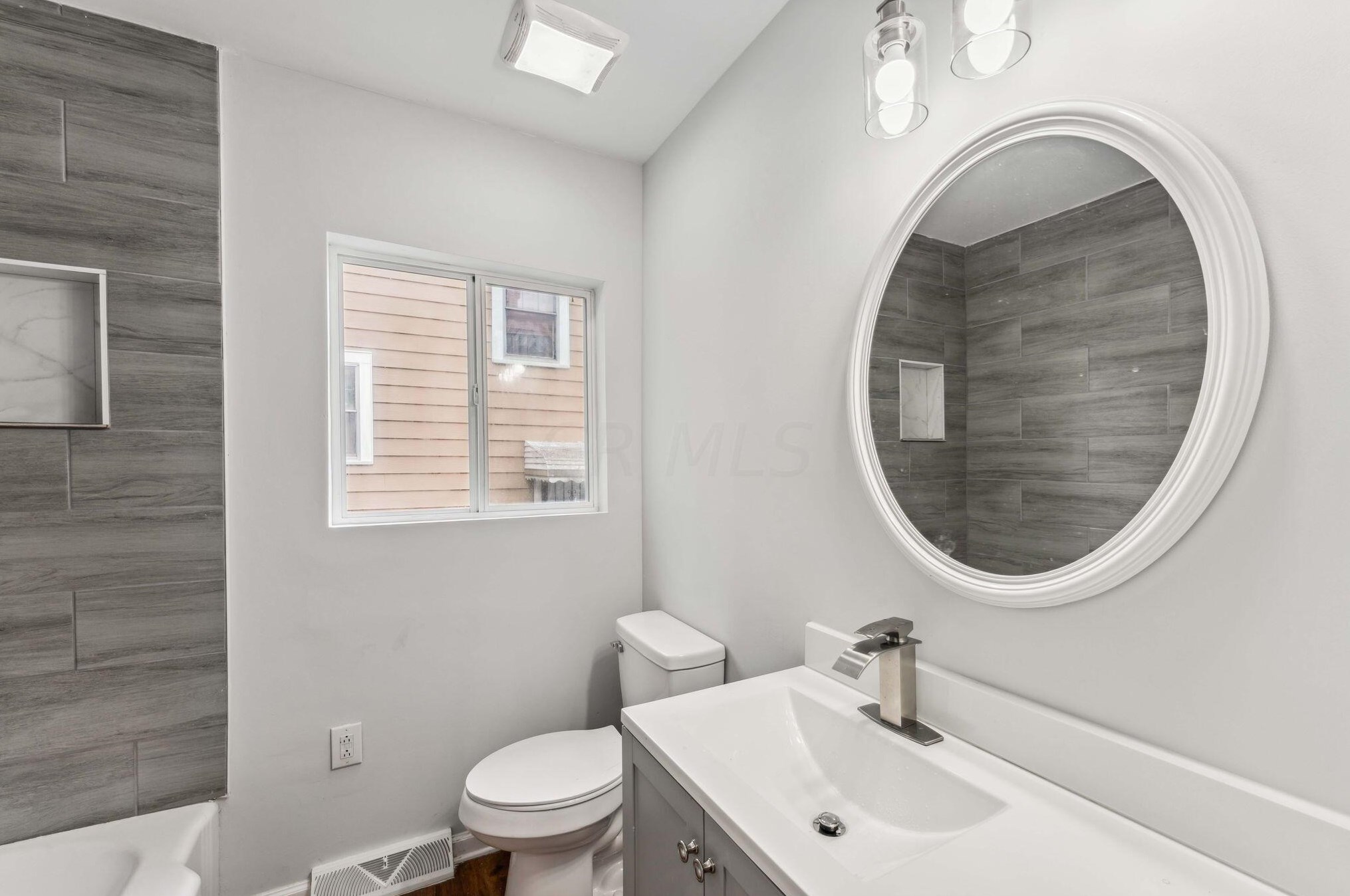 1403 Republic Ave, Columbus OH 43211-1422 exterior