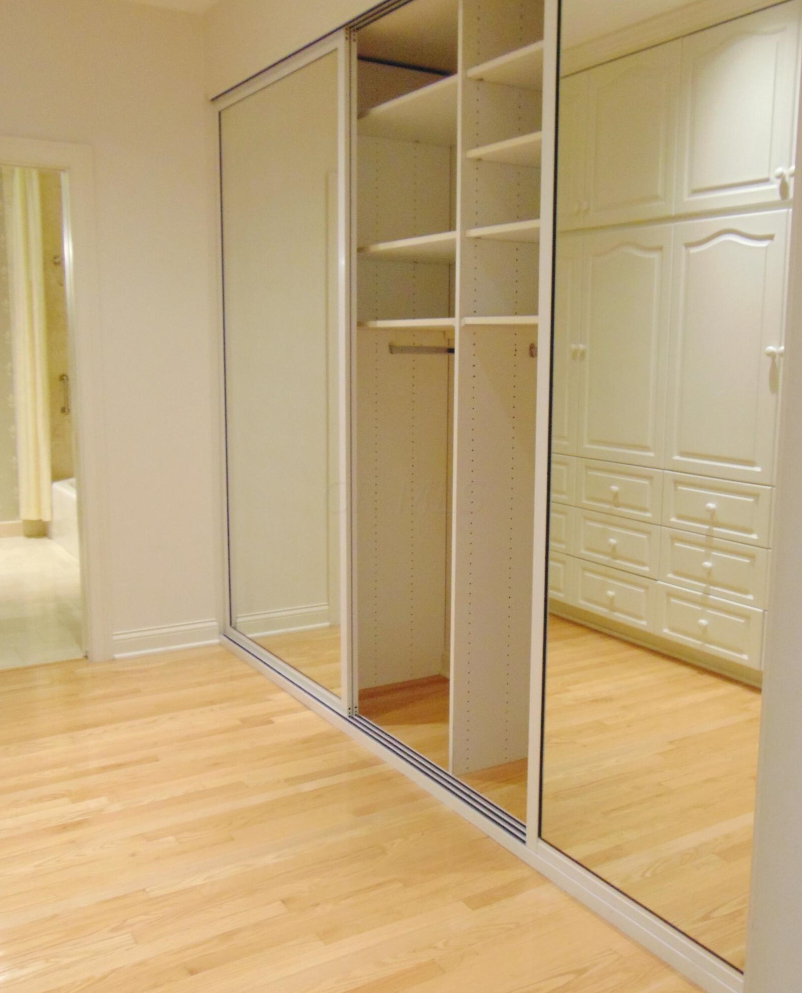 8172 Mt Air Pl, Columbus OH 43235-1358 exterior