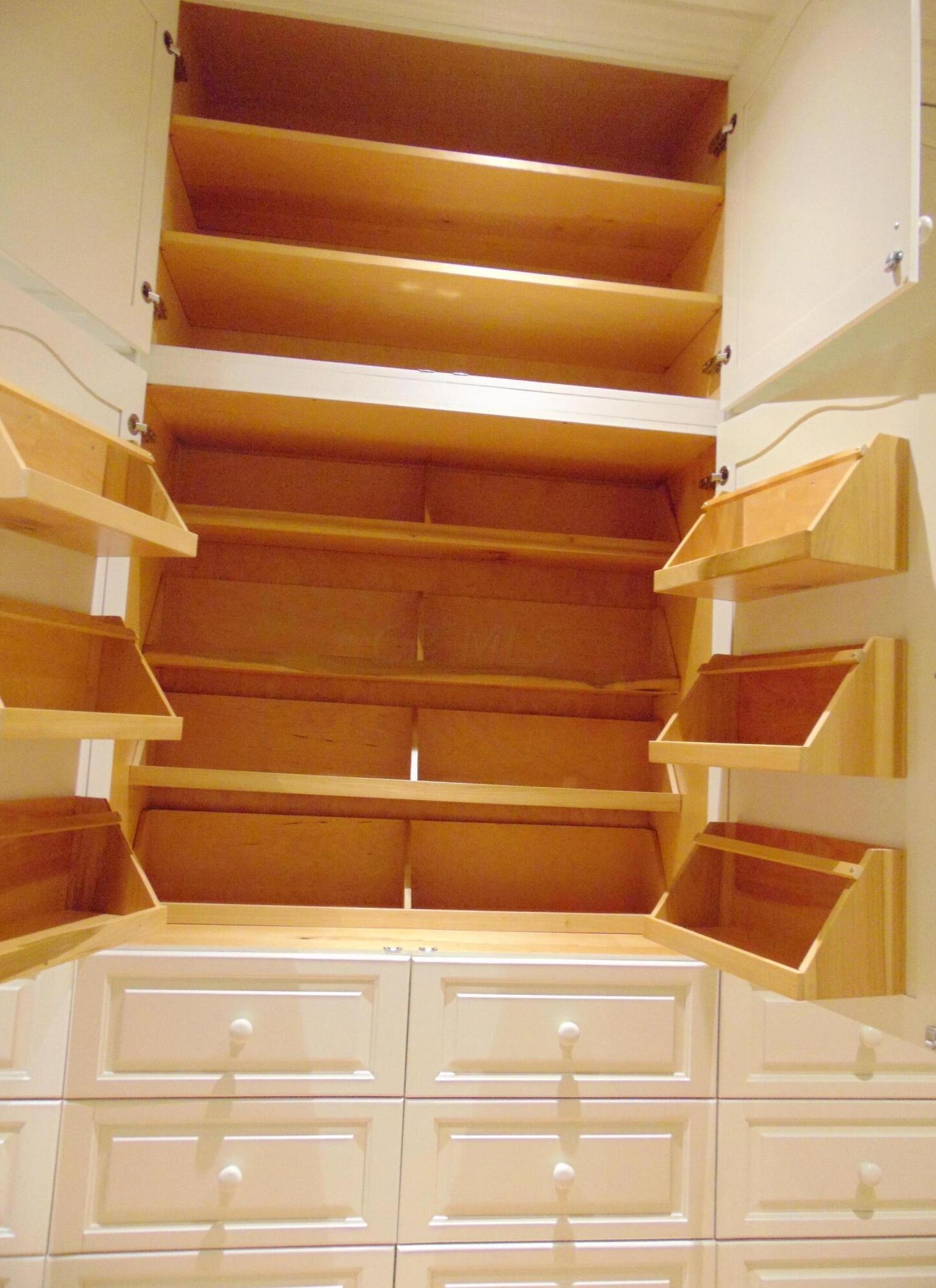 8172 Mt Air Pl, Columbus OH 43235-1358 exterior