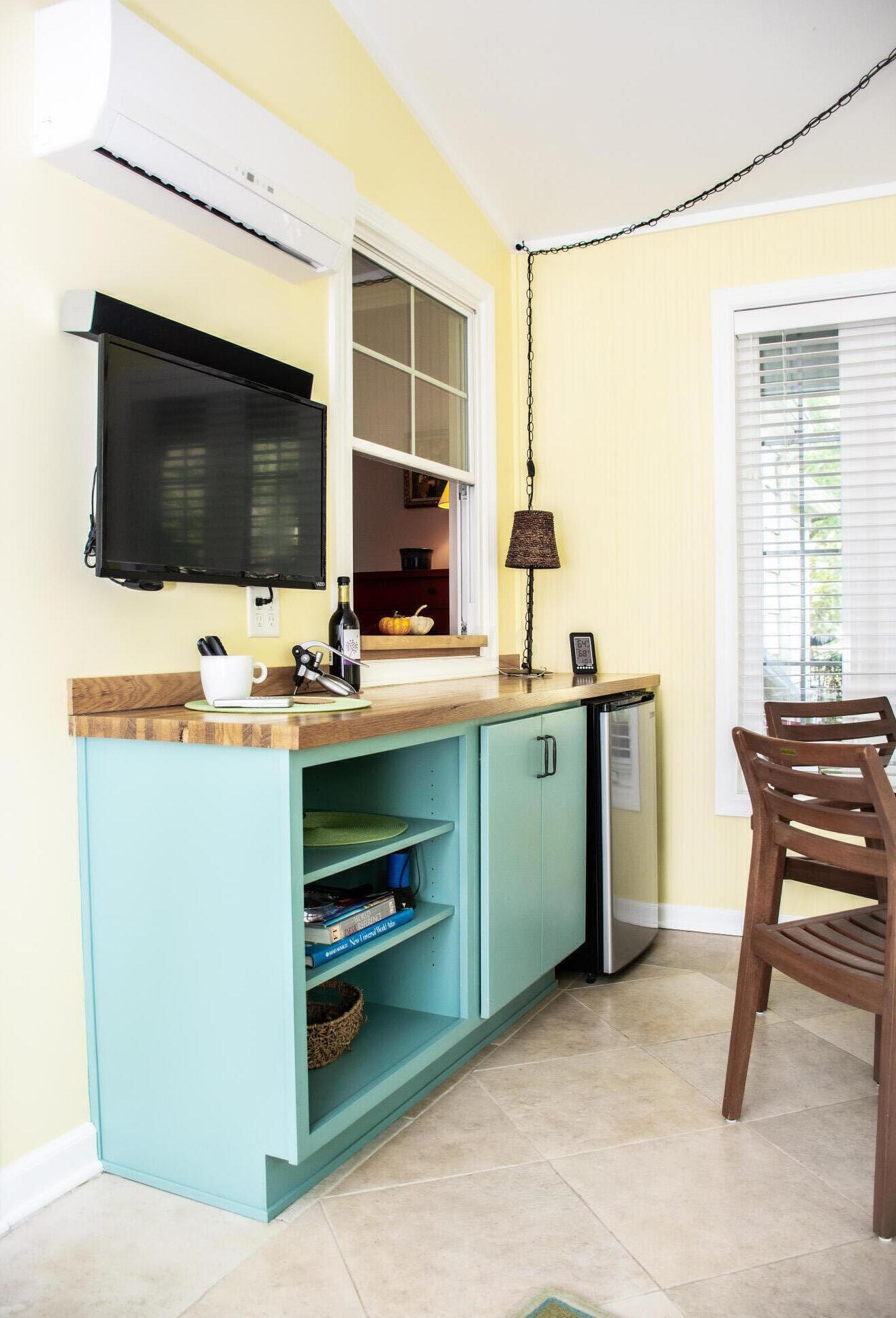 2276 Blvd, Columbus OH 43221-2909 exterior