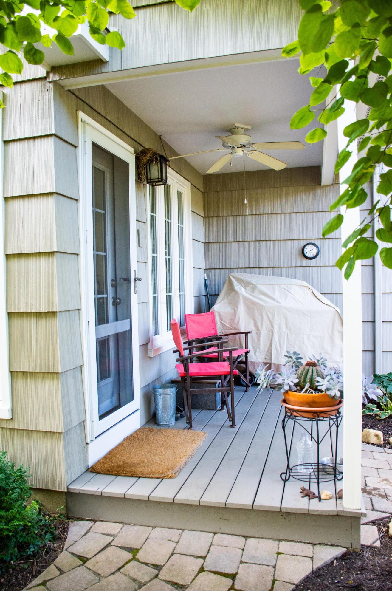 2276 Blvd, Columbus OH 43221-2909 exterior