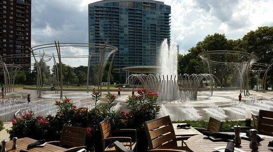 155 Main St, Columbus OH  43215-5000 exterior