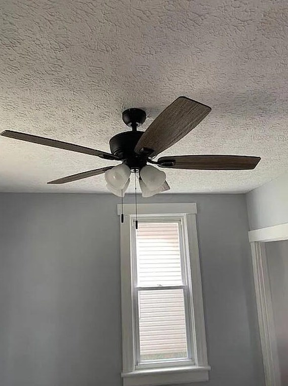 823 Pierce Ave, Lancaster OH 43130-2141 exterior