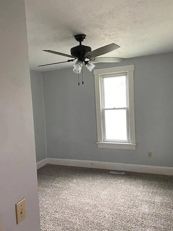 823 Pierce Ave, Lancaster OH 43130-2141 exterior