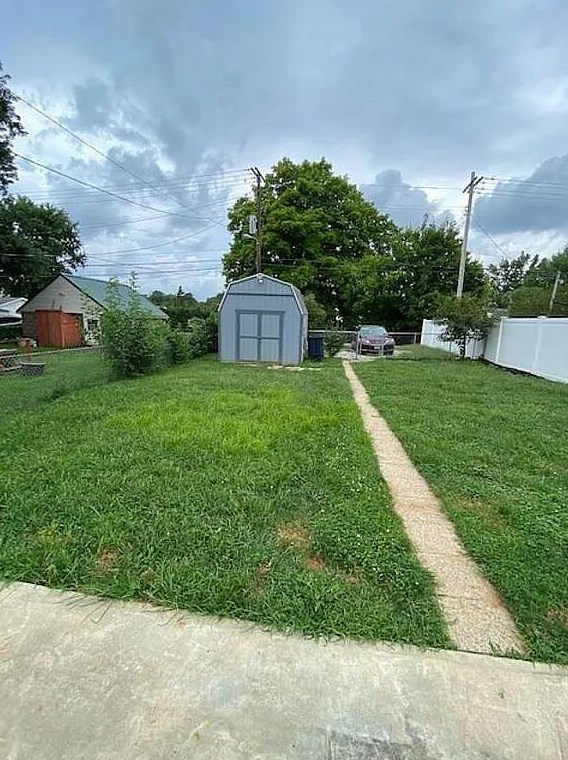 823 Pierce Ave, Lancaster OH 43130-2141 exterior