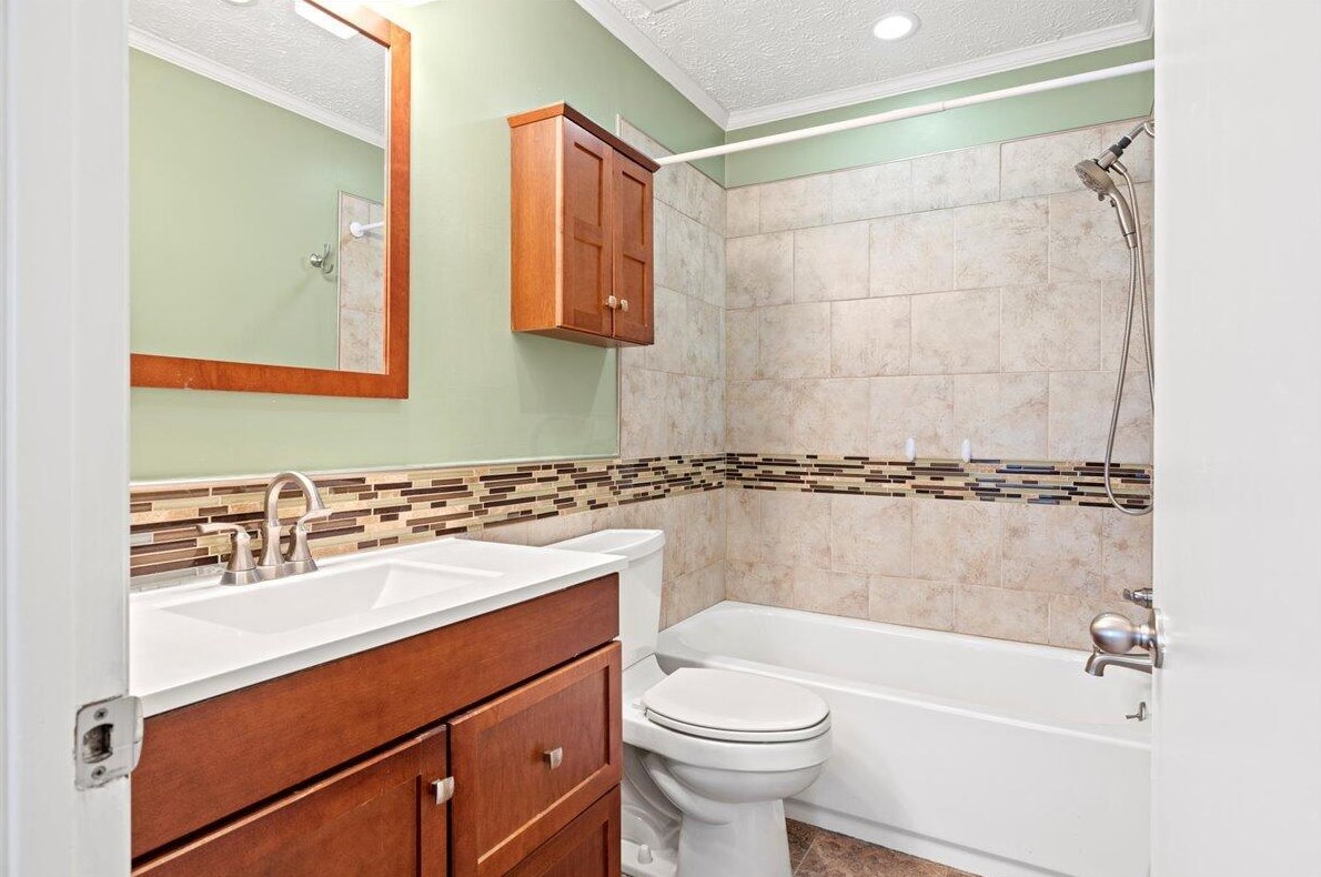 3034 Cooper Blf Dr, Columbus OH 43231-2959 exterior