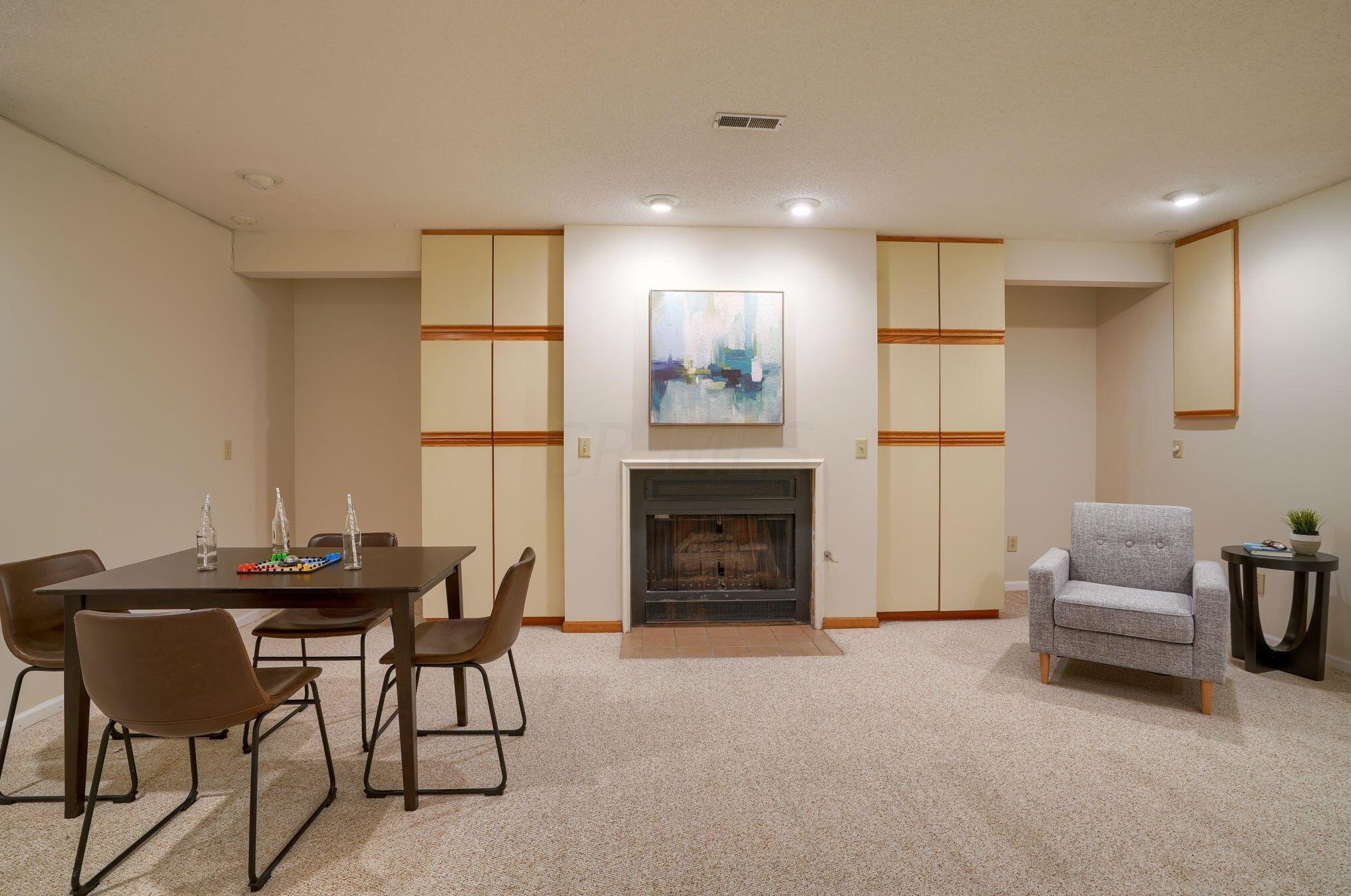 2207 Sandston Rd, Columbus OH 43220-5405 exterior