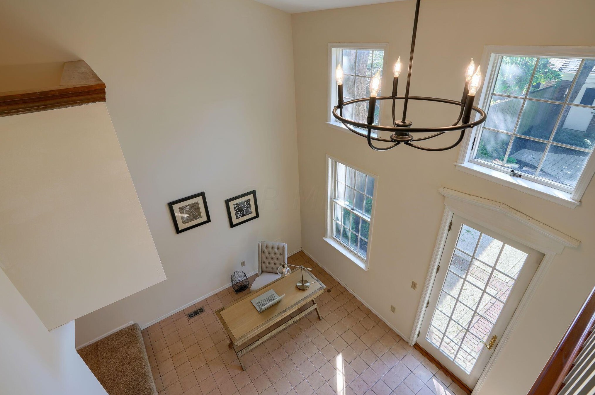 2207 Sandston Rd, Columbus OH 43220-5405 exterior