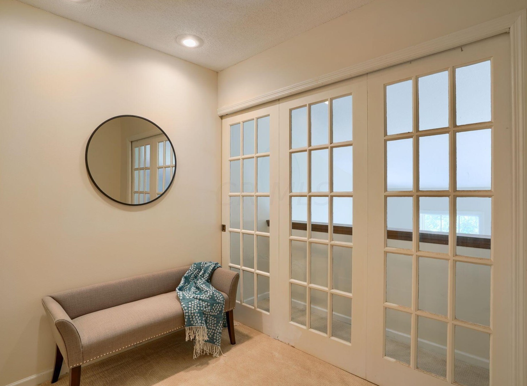 2207 Sandston Rd, Columbus OH 43220-5405 exterior