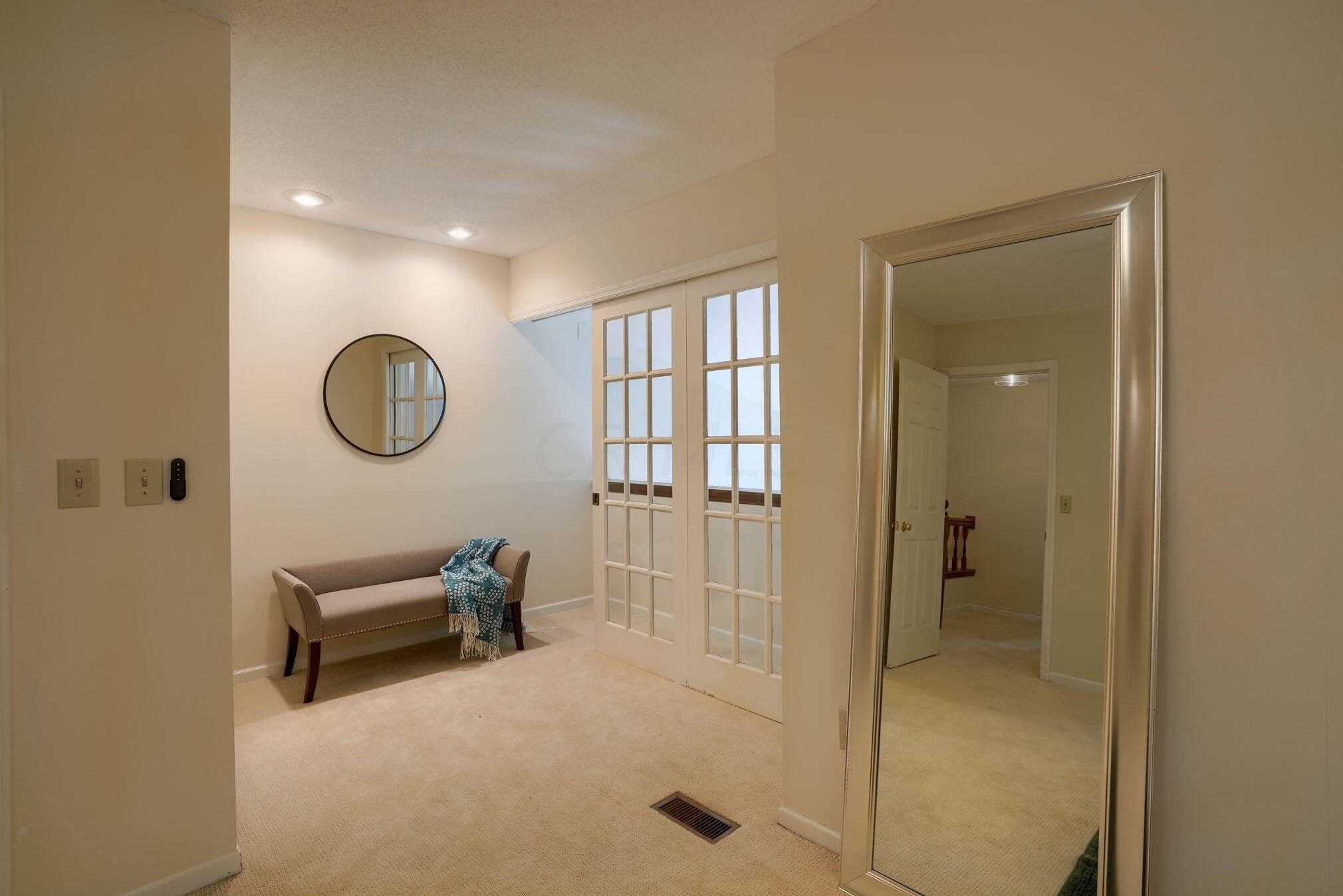 2207 Sandston Rd, Columbus OH 43220-5405 exterior