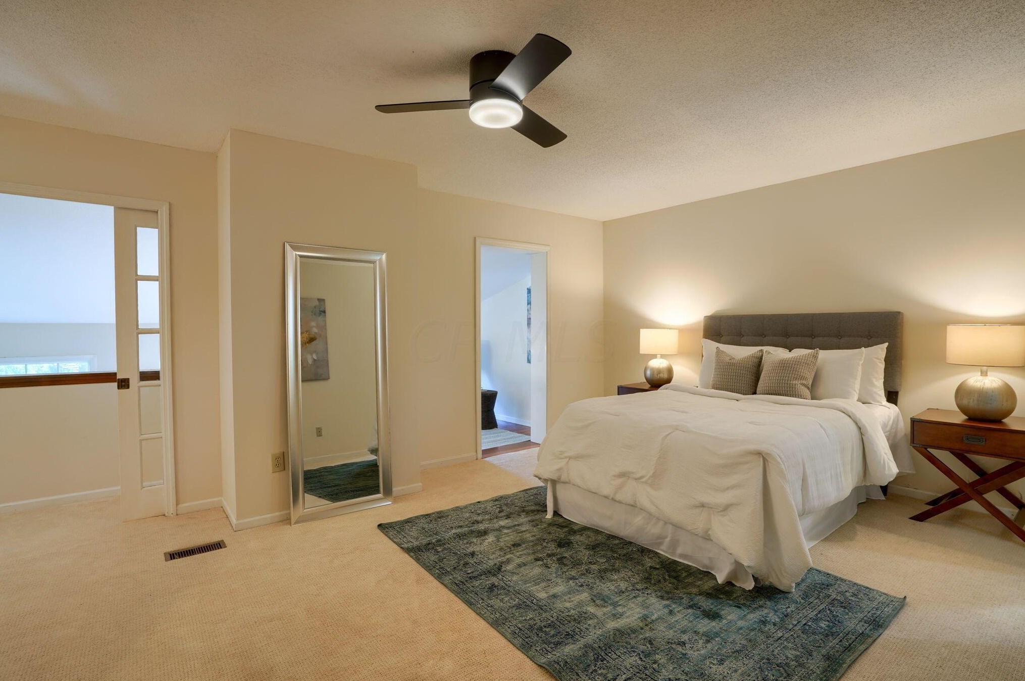 2207 Sandston Rd, Columbus OH 43220-5405 exterior