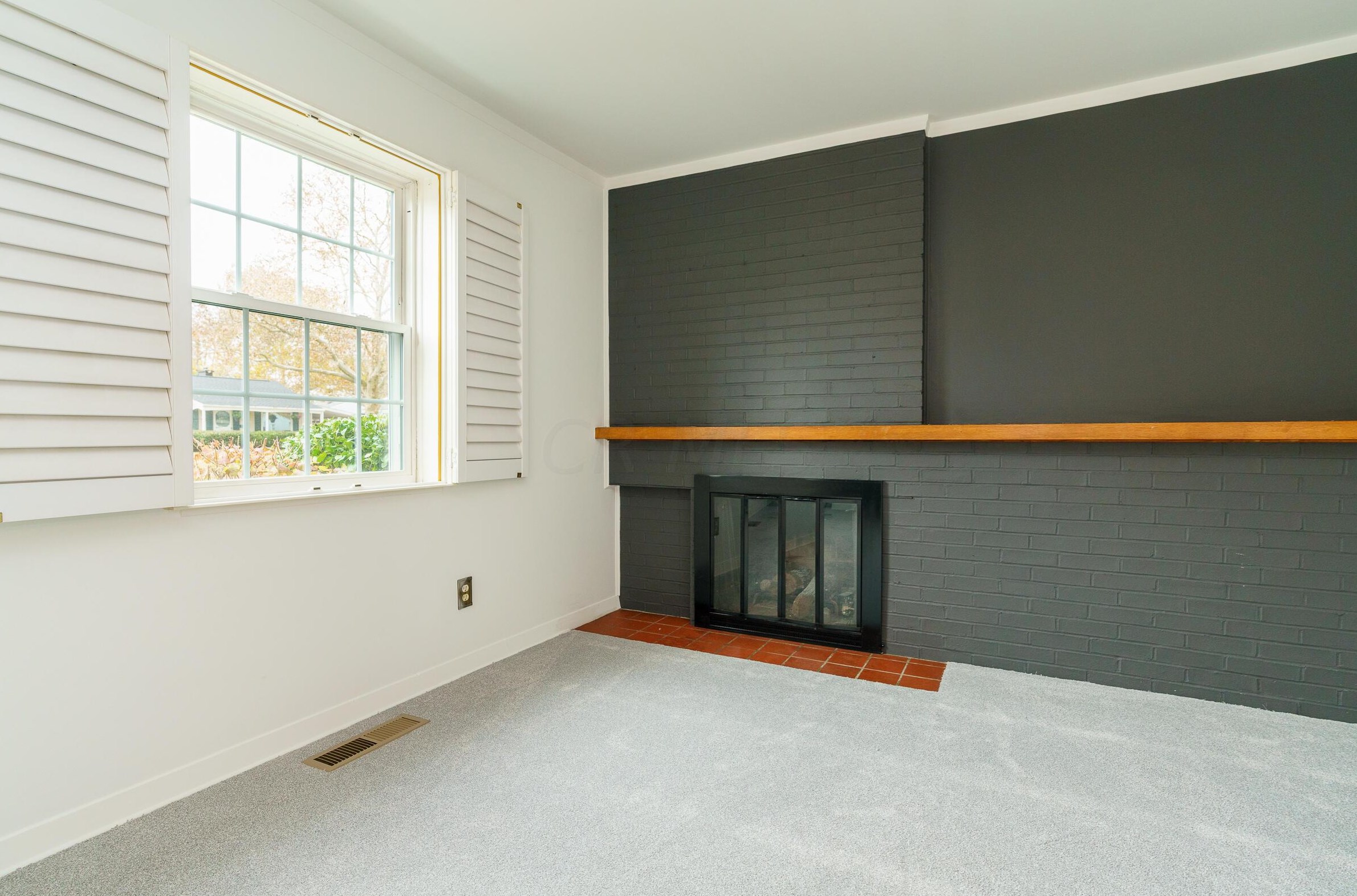 236 Danhurst Rd, Columbus OH 43228-1343 exterior