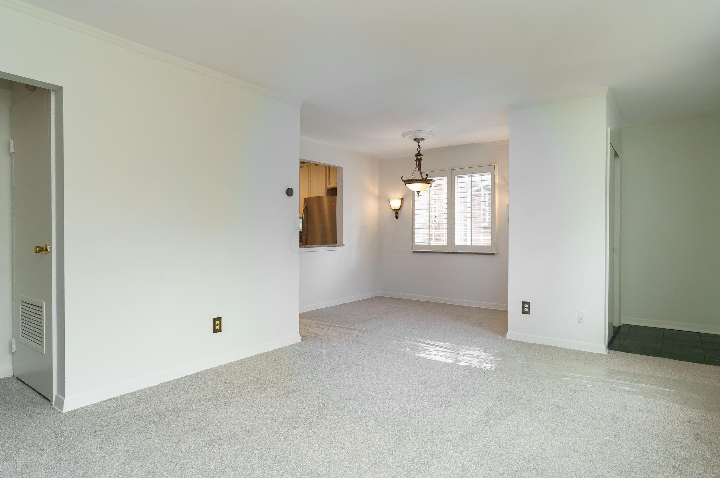 236 Danhurst Rd, Columbus OH 43228-1343 exterior