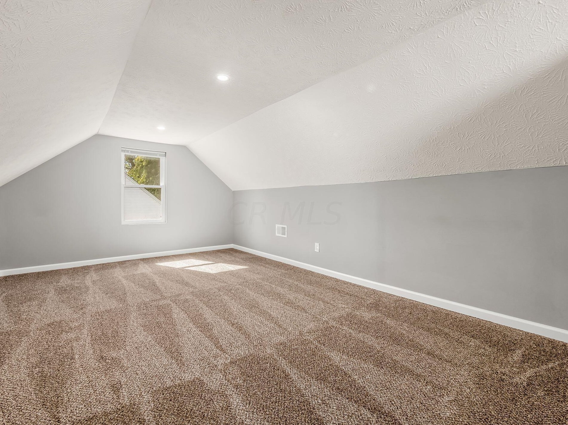 2479 Renwood Pl, Columbus OH  43211-1332 exterior