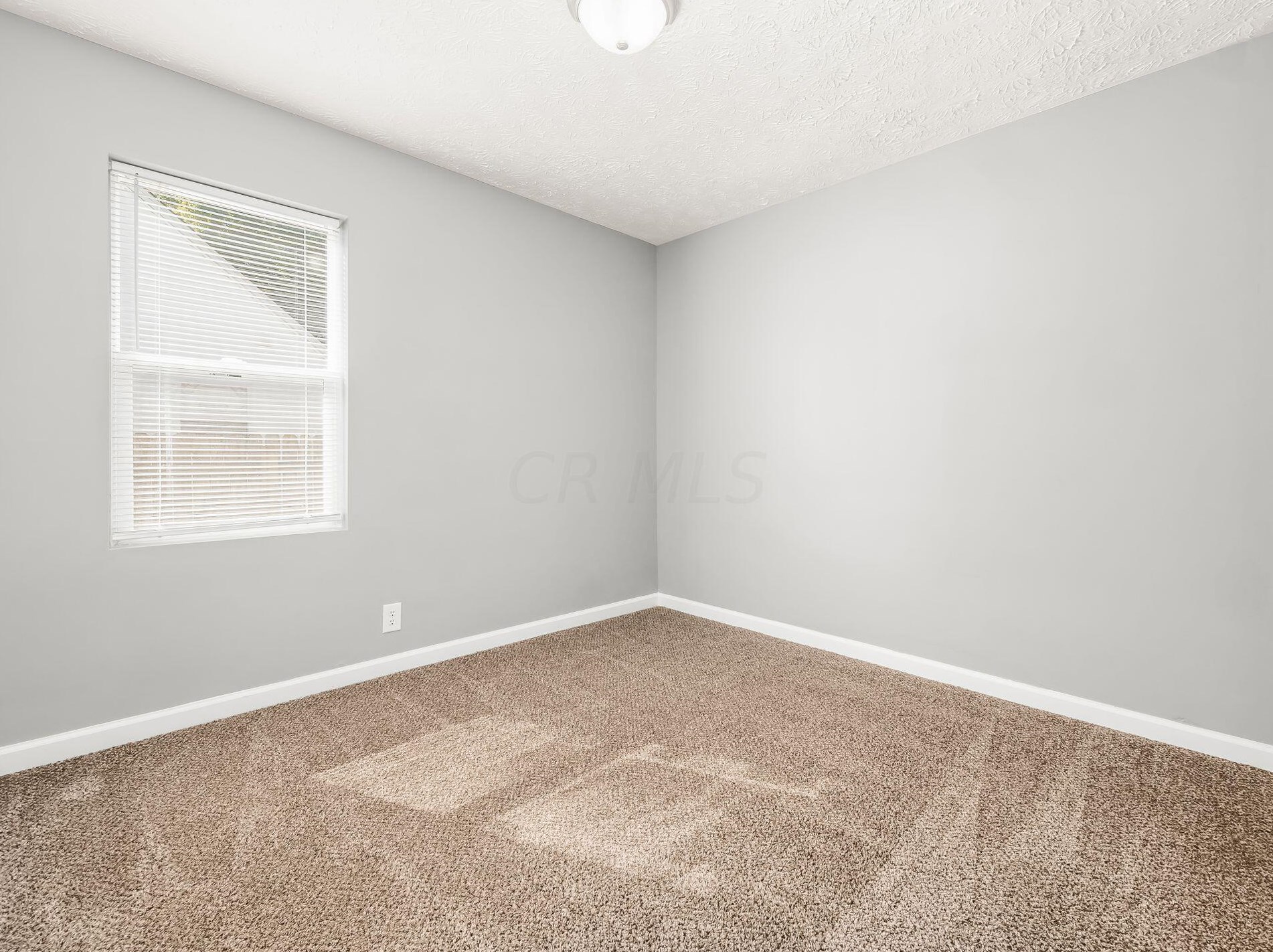 2479 Renwood Pl, Columbus OH  43211-1332 exterior