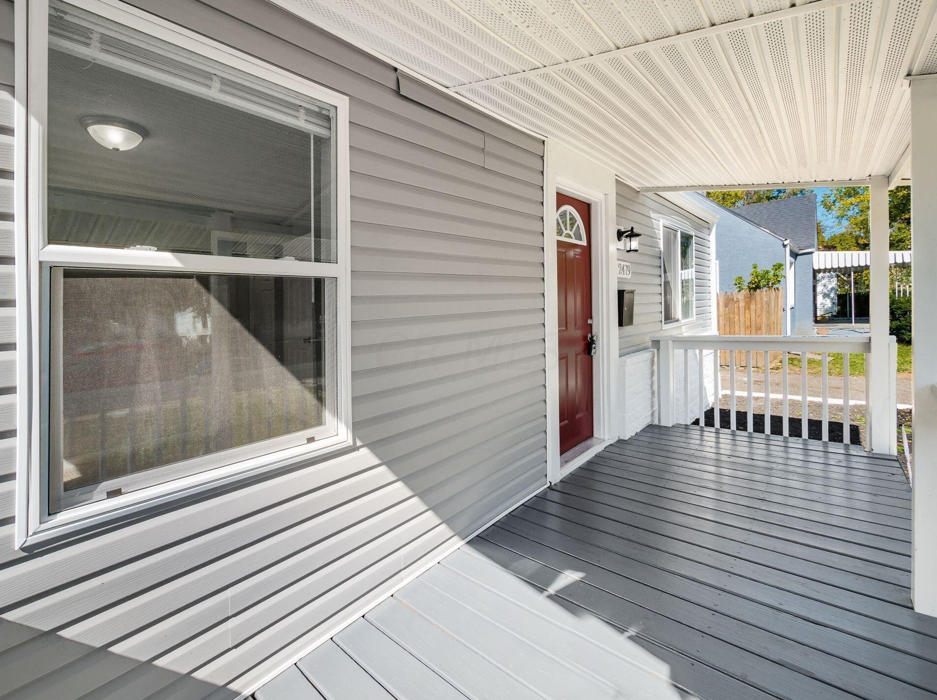 2479 Renwood Pl, Columbus OH  43211-1332 exterior