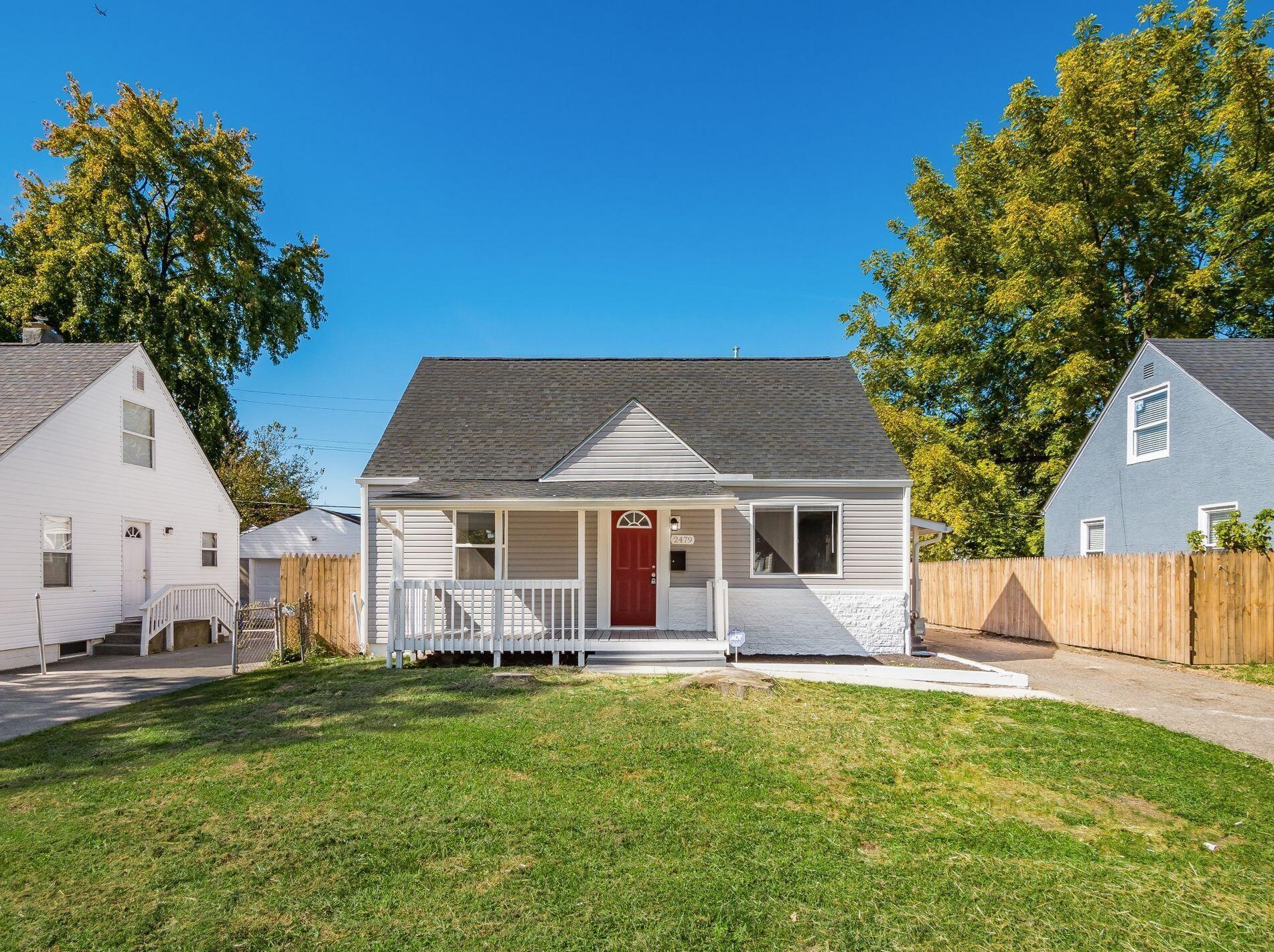 2479 Renwood Pl, Columbus OH  43211-1332 exterior