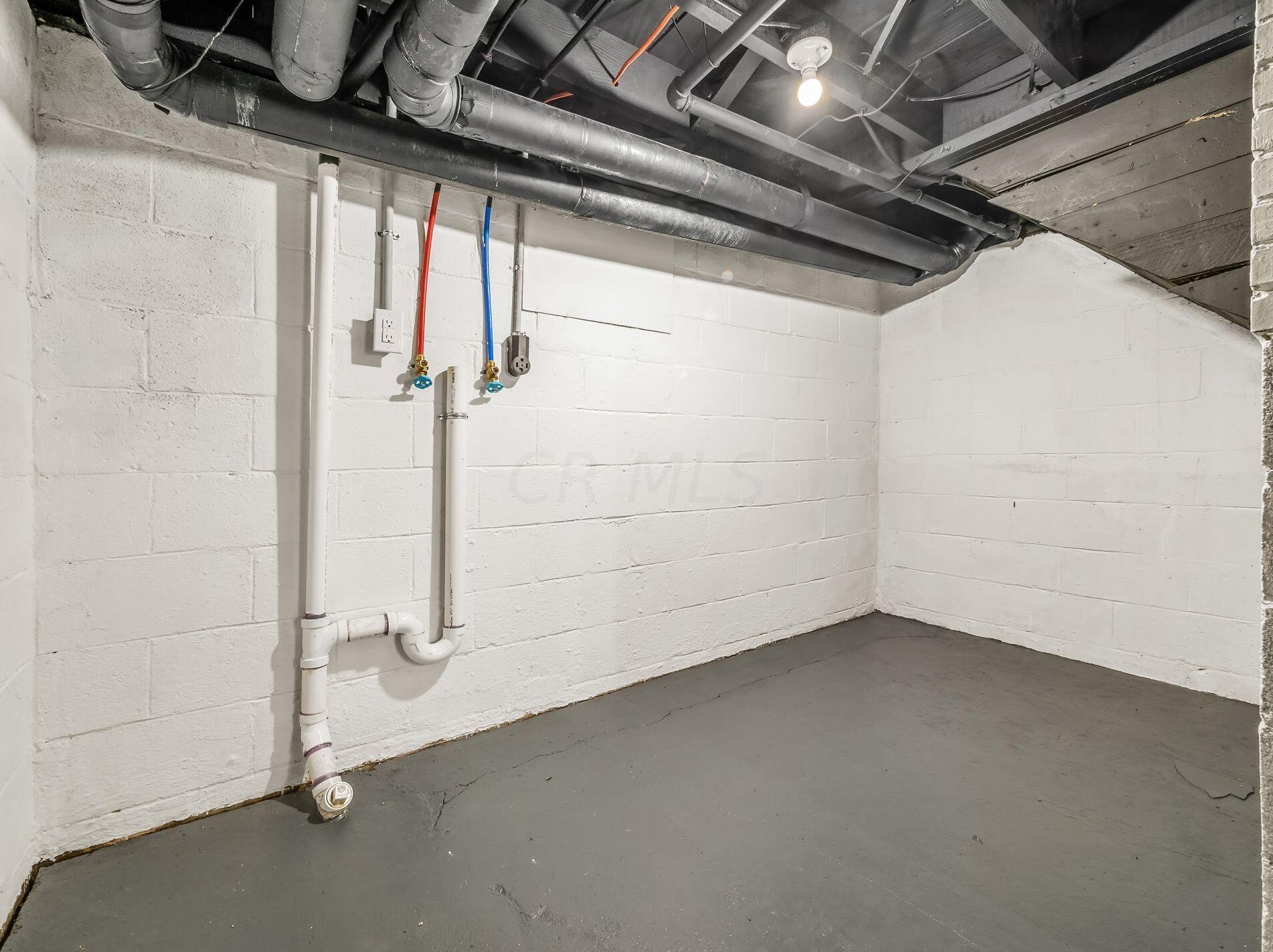 2479 Renwood Pl, Columbus OH  43211-1332 exterior