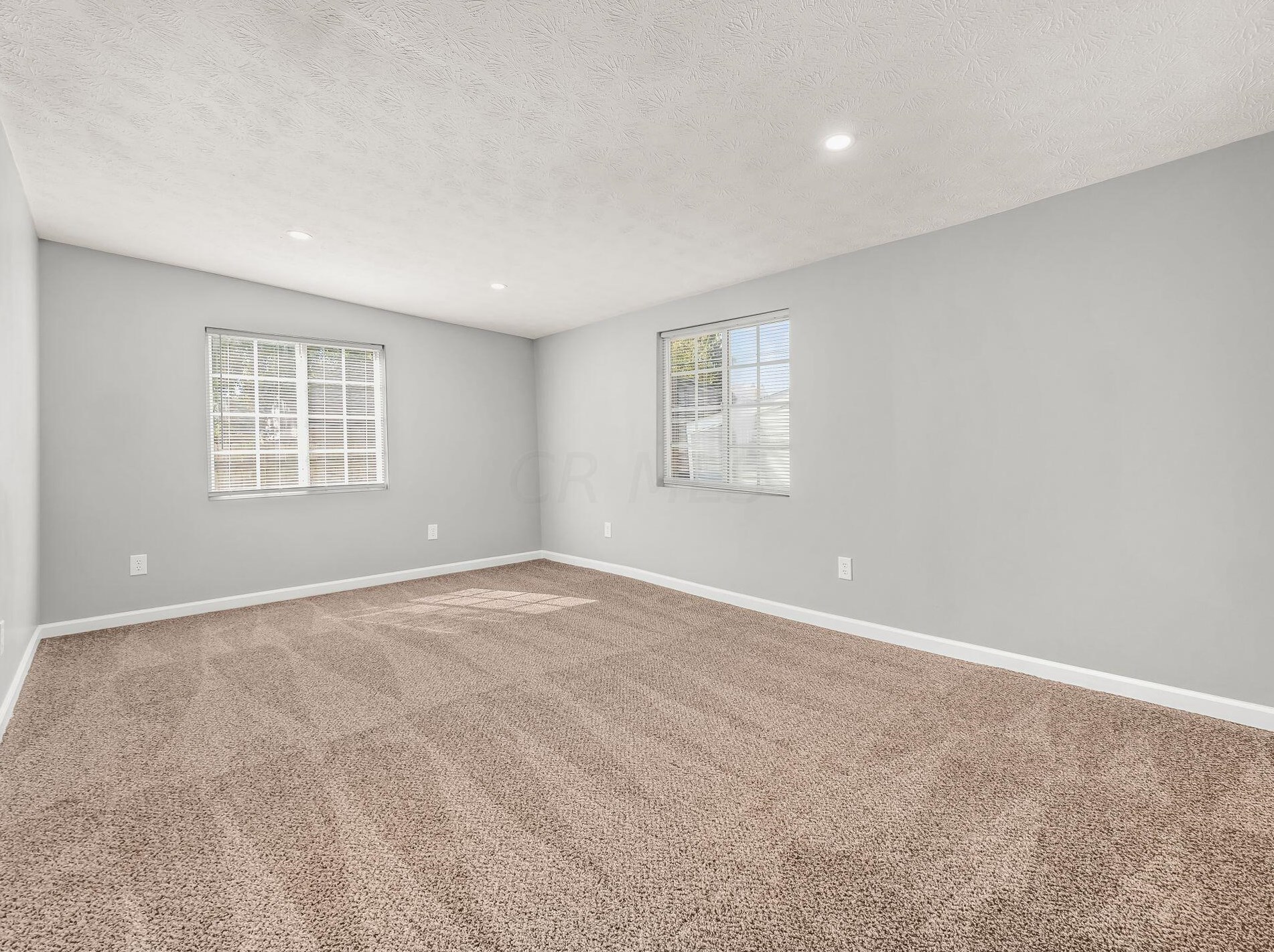 2479 Renwood Pl, Columbus OH  43211-1332 exterior