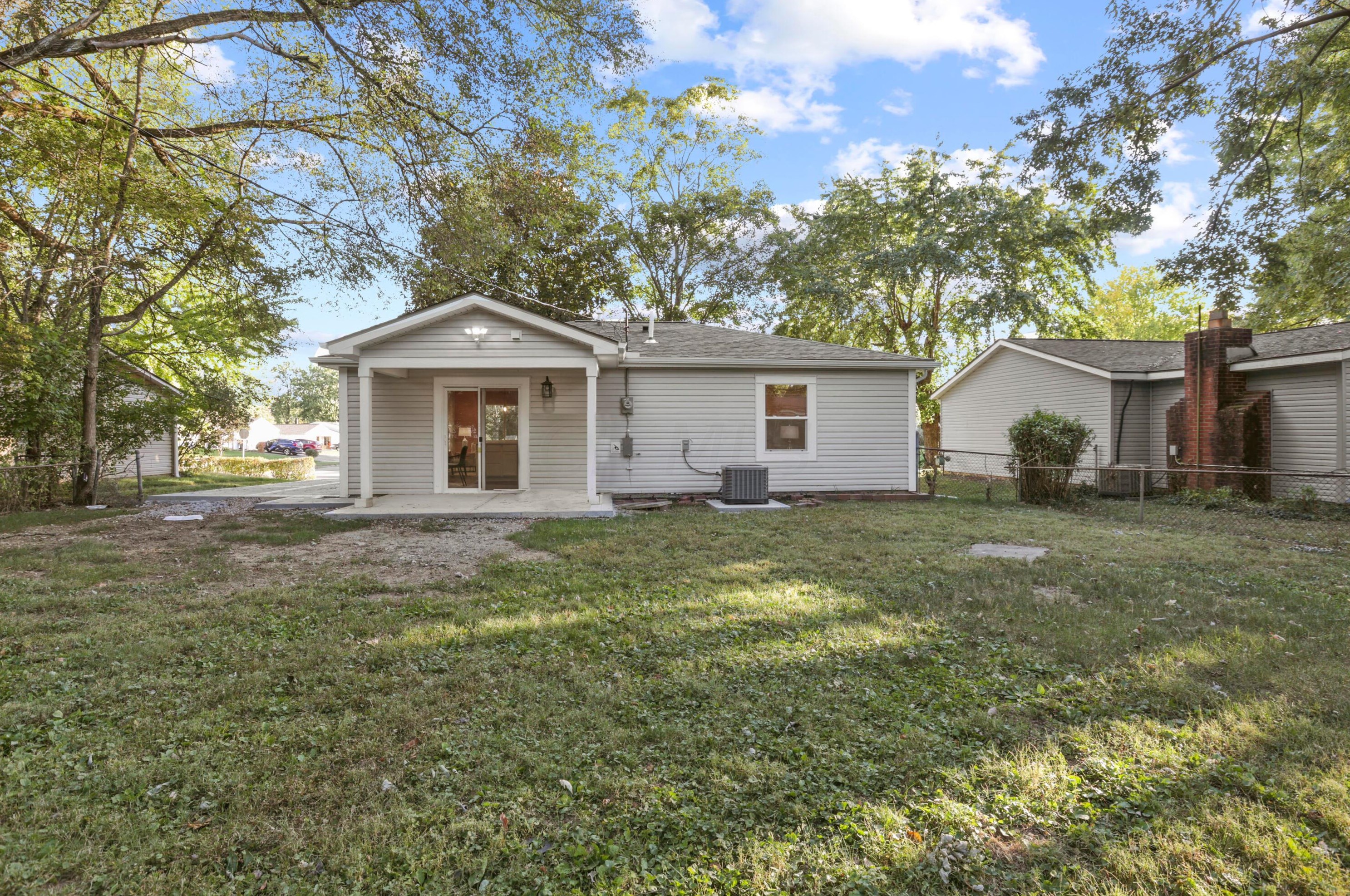 5338 Newport Rd, Columbus OH 43232-6324 exterior