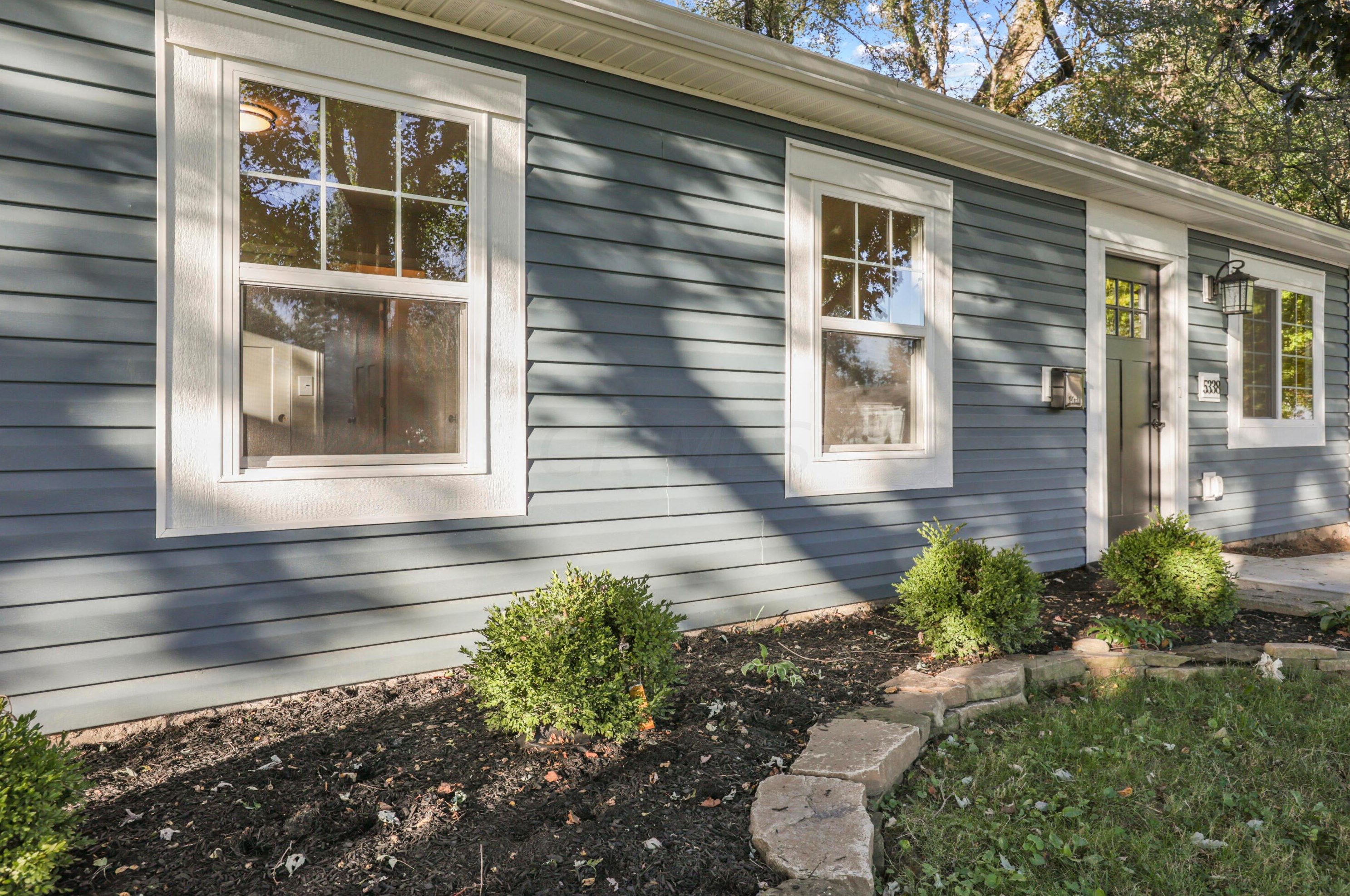 5338 Newport Rd, Columbus OH 43232-6324 exterior