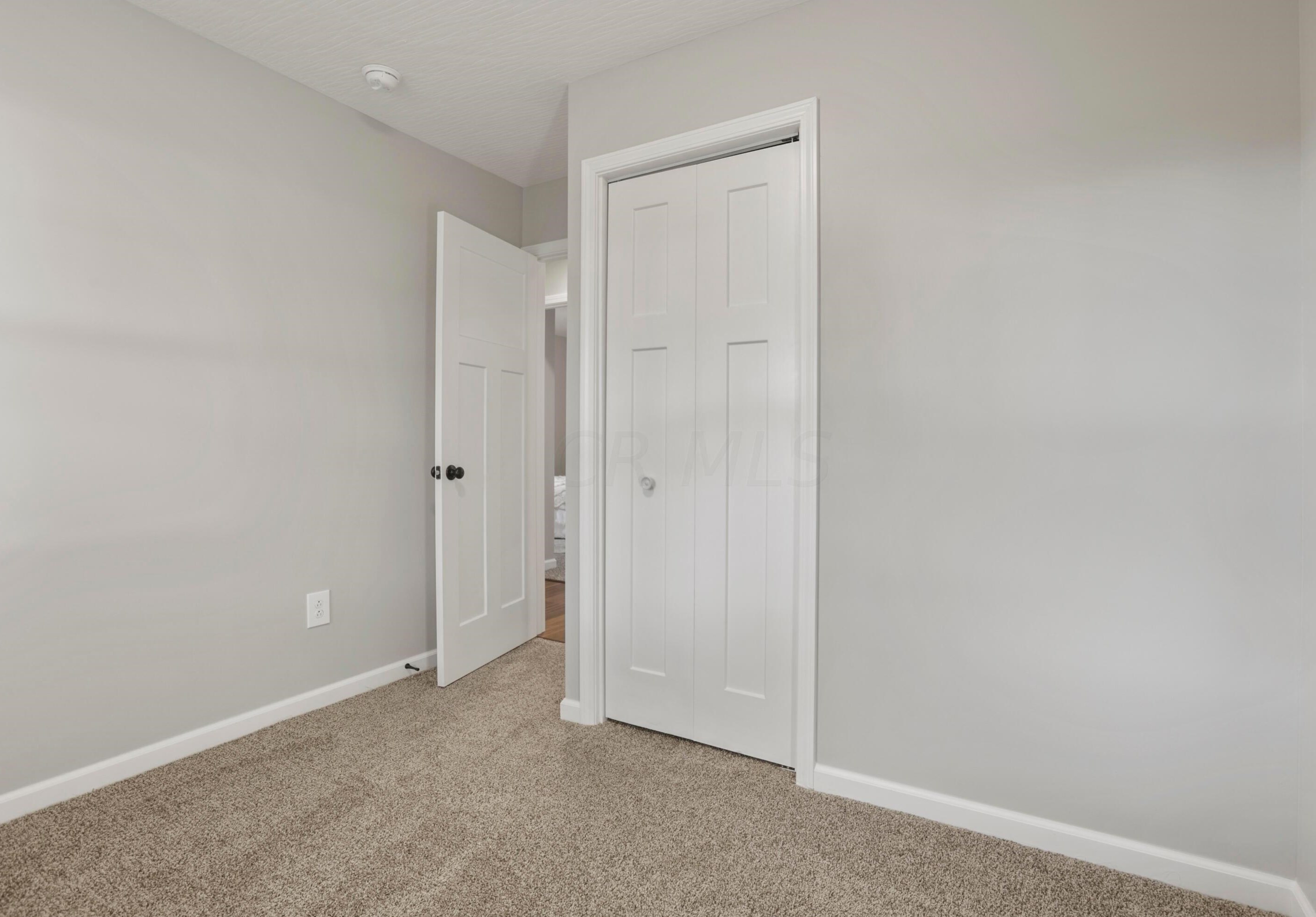 5338 Newport Rd, Columbus OH 43232-6324 exterior