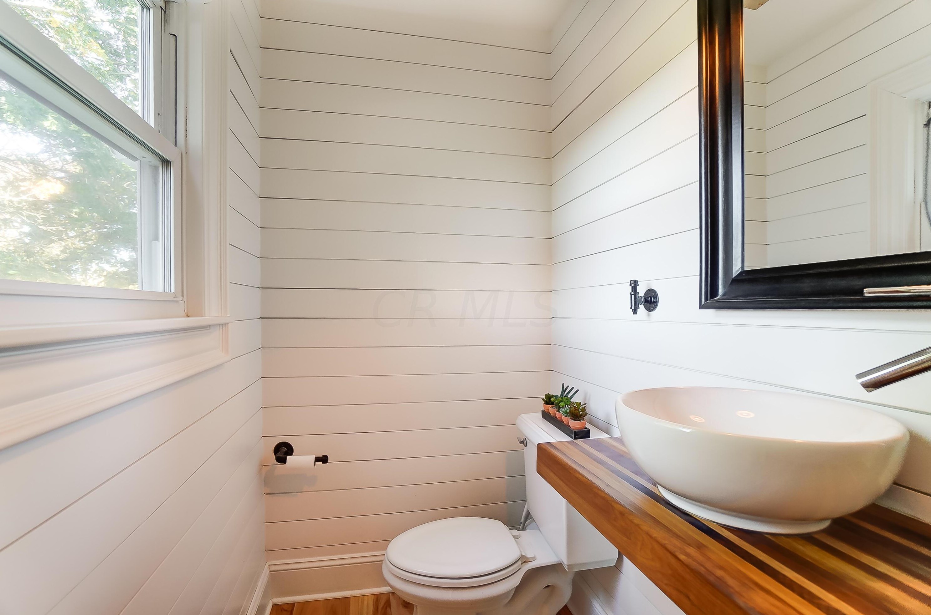 2437 Old Columbus Rd, Granville OH  43023-9678 exterior