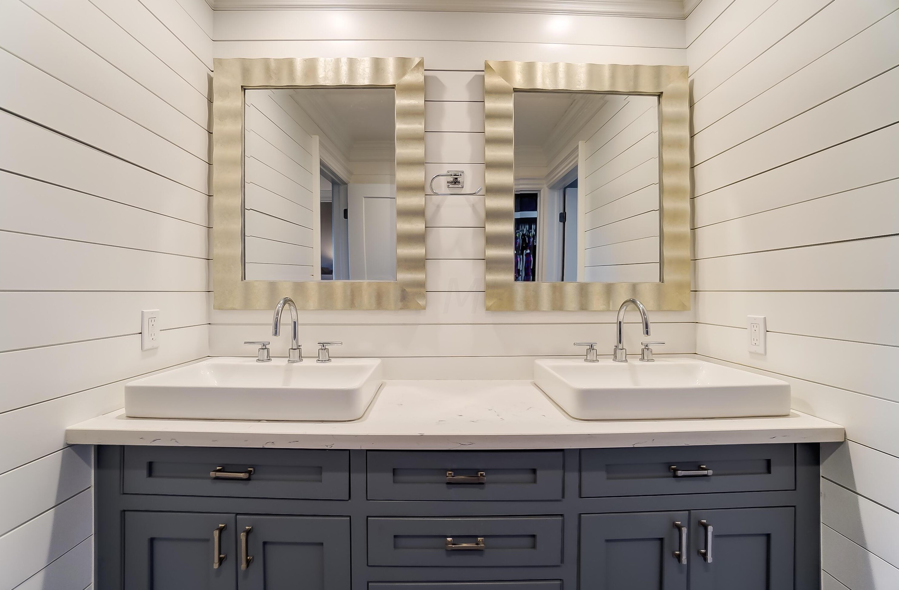 2437 Old Columbus Rd, Granville OH  43023-9678 exterior