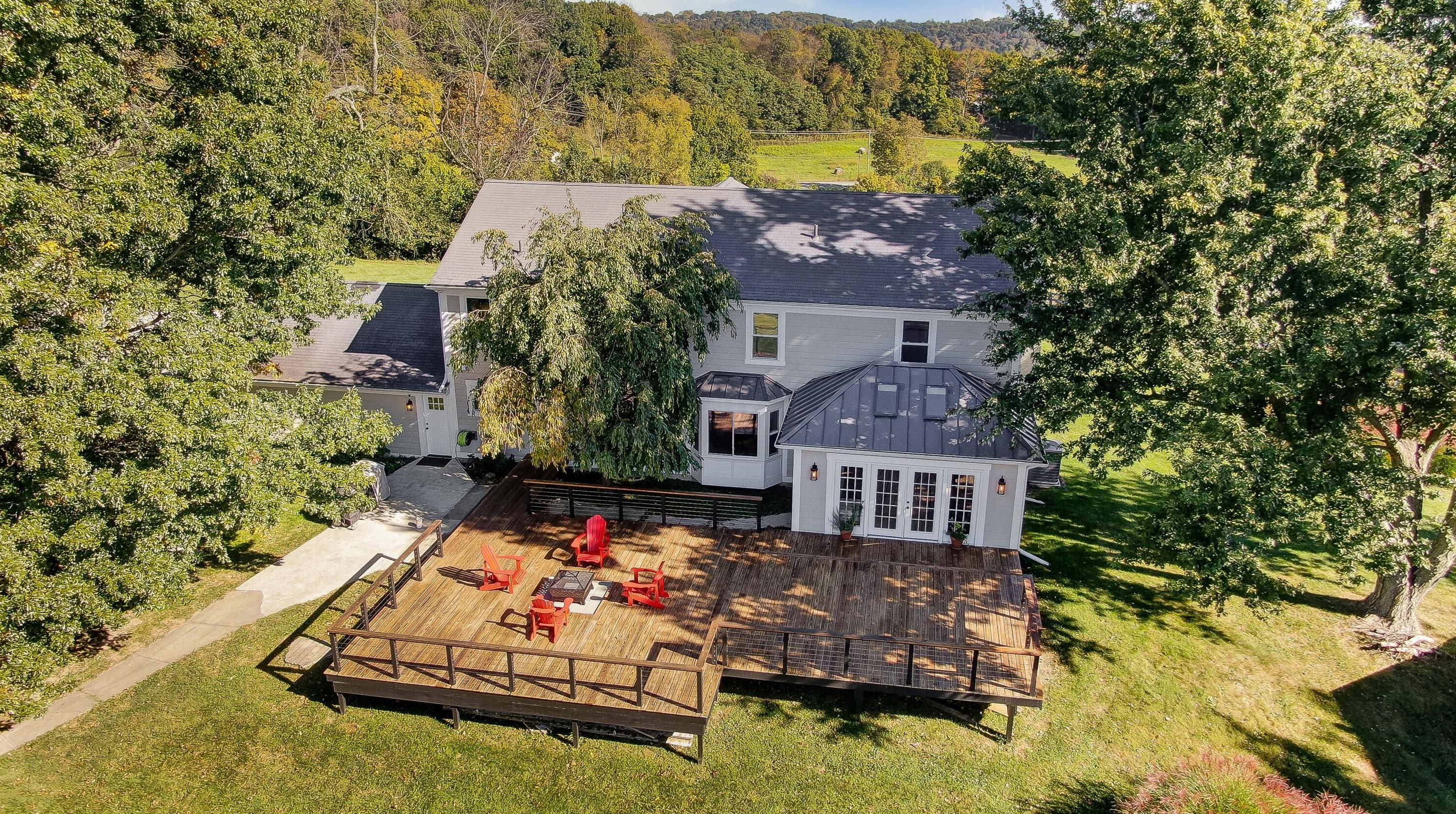 2437 Old Columbus Rd, Granville OH  43023-9678 exterior