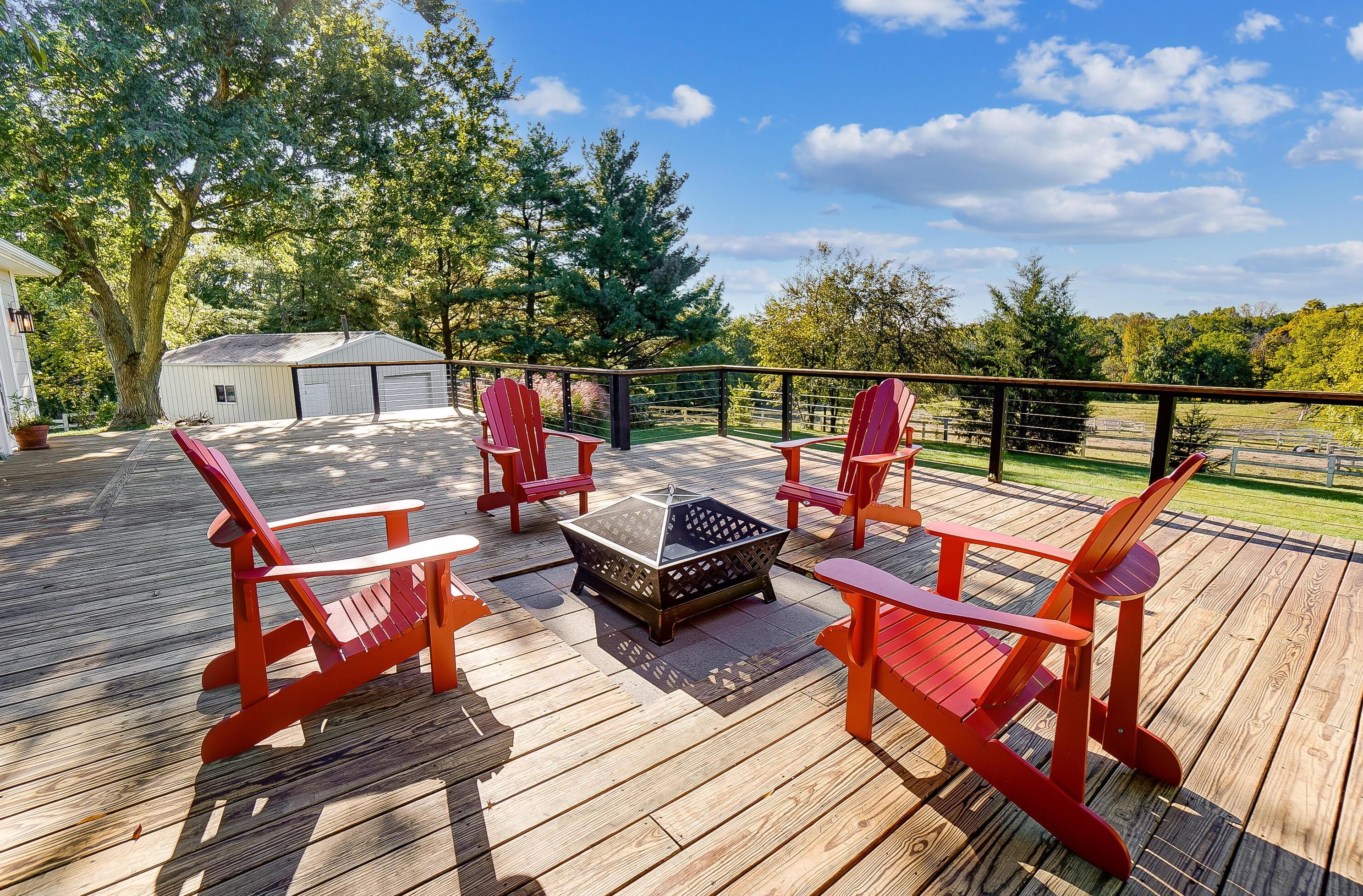 2437 Old Columbus Rd, Granville OH  43023-9678 exterior