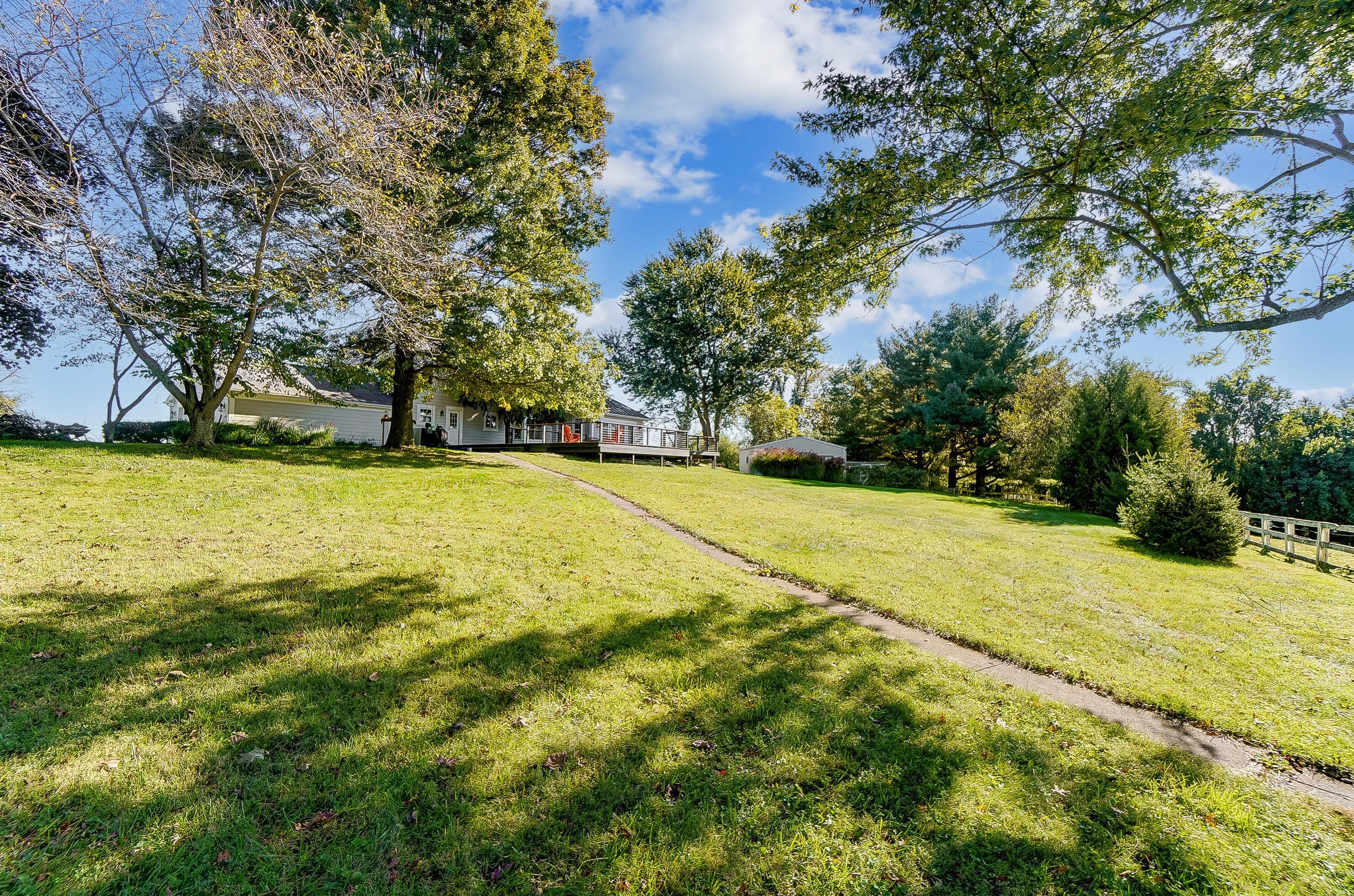 2437 Old Columbus Rd, Granville OH  43023-9678 exterior