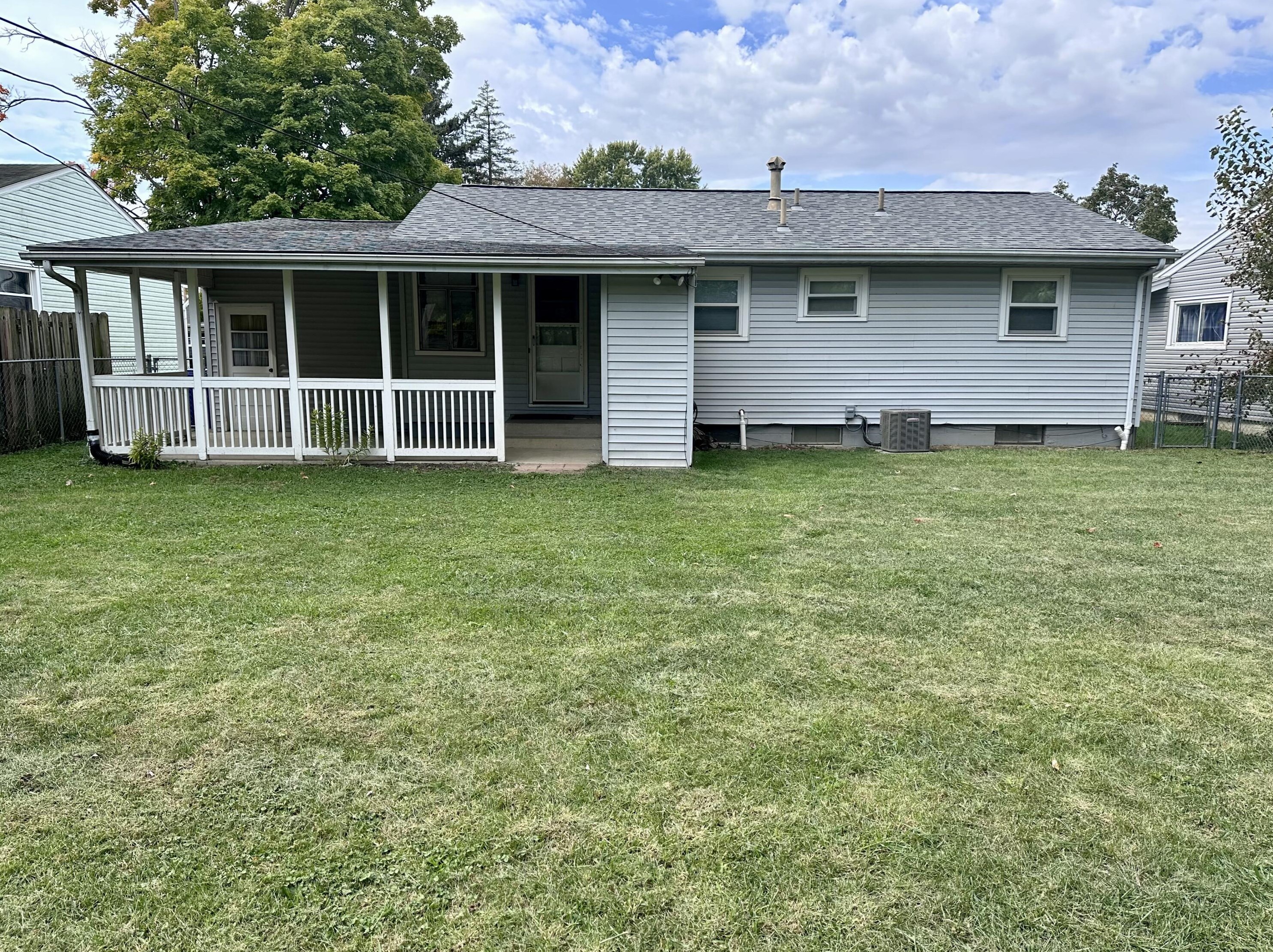 456 Bernhard Rd, Columbus OH 43213-1936 exterior