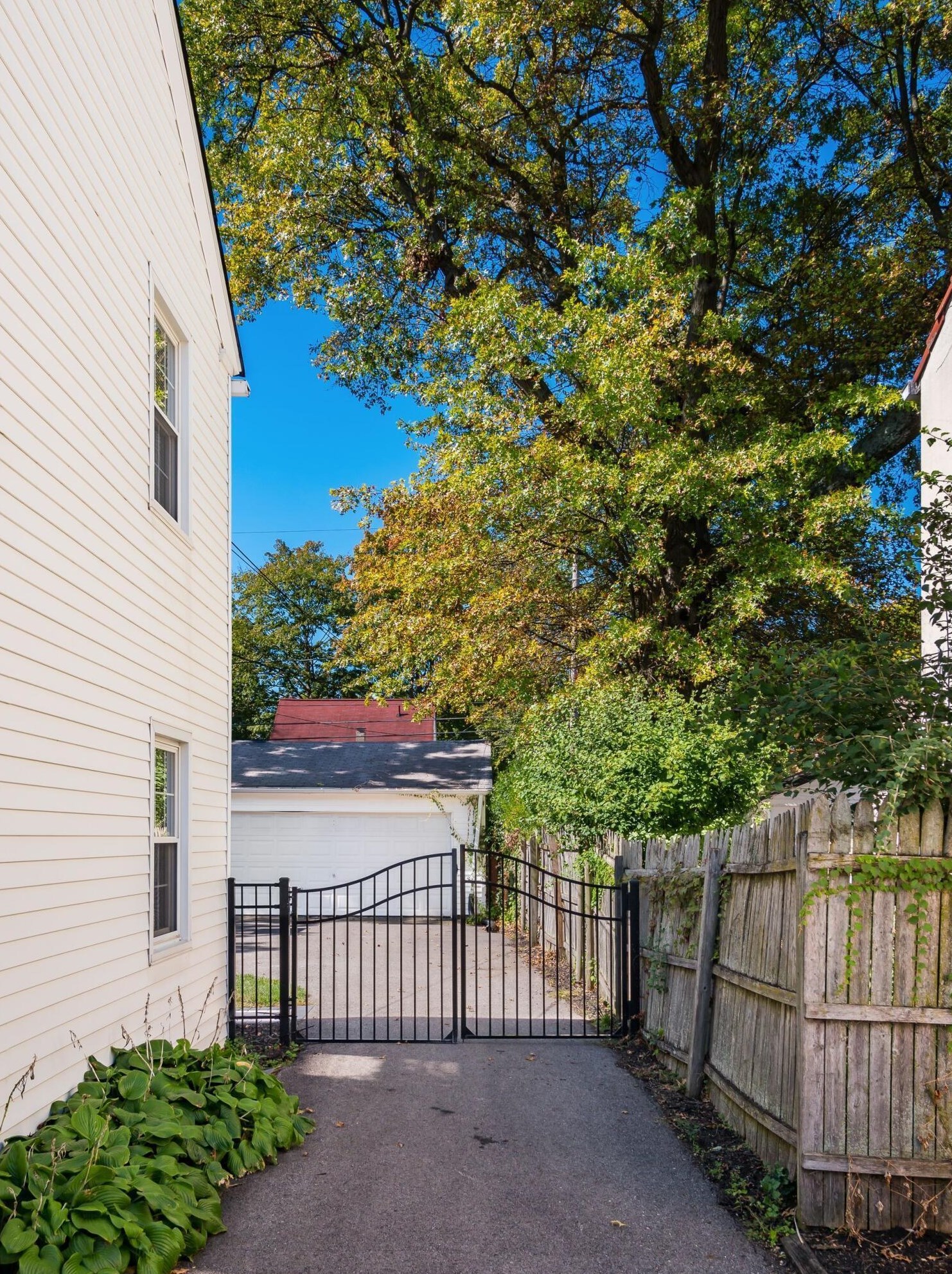 89 Remington Rd, Columbus OH 43209-2458 exterior