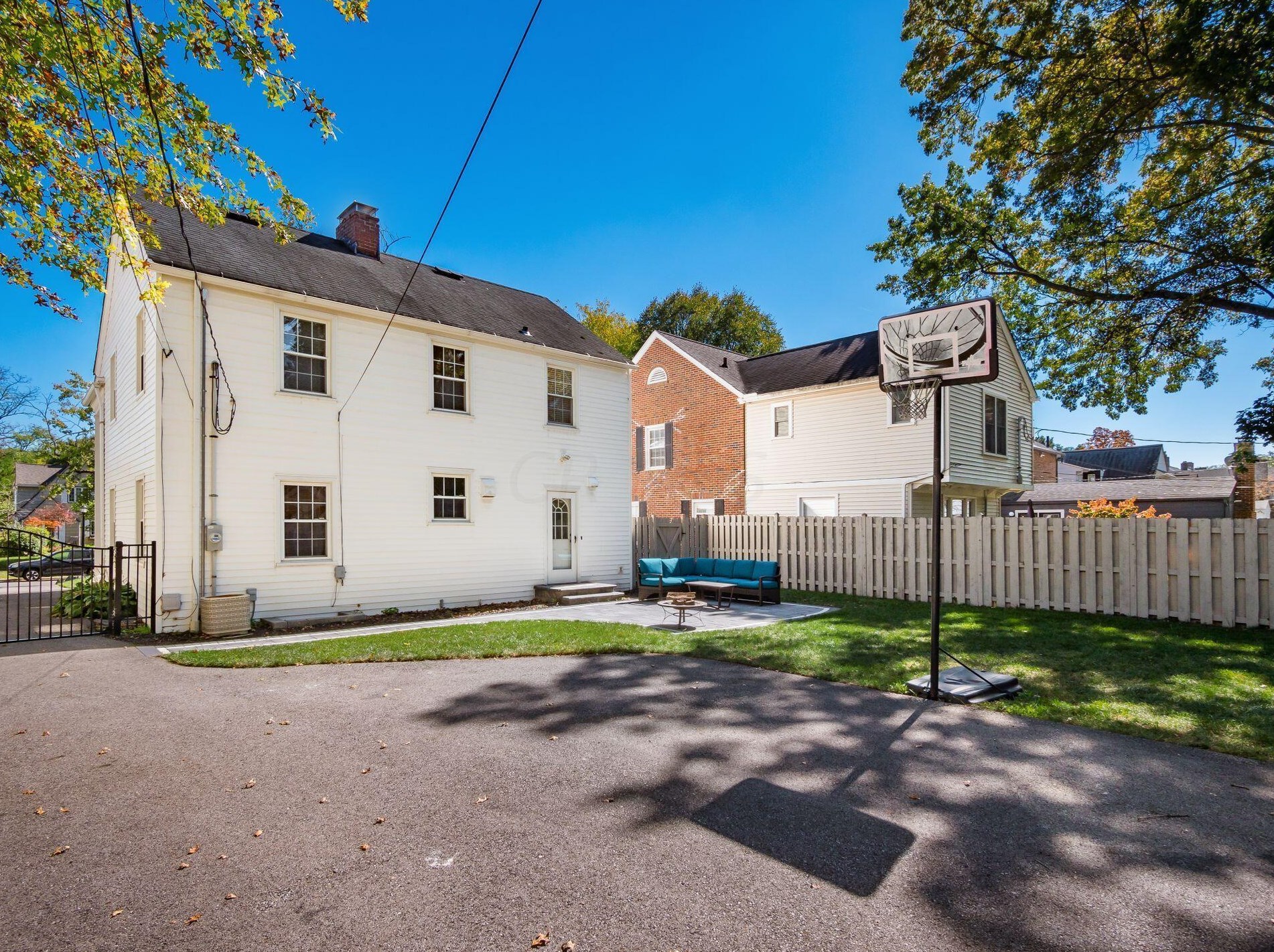 89 Remington Rd, Columbus OH 43209-2458 exterior