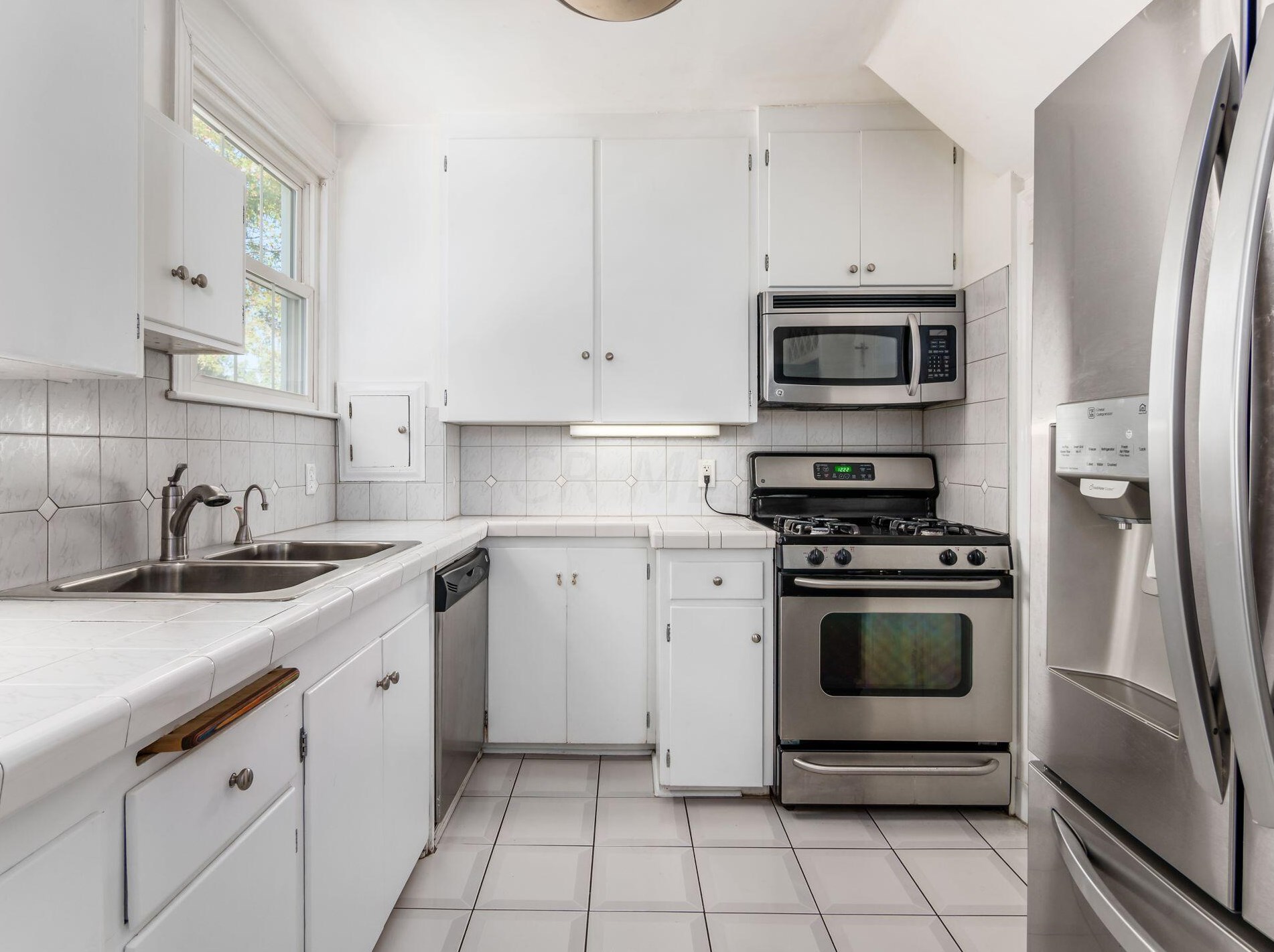 89 Remington Rd, Columbus OH 43209-2458 exterior