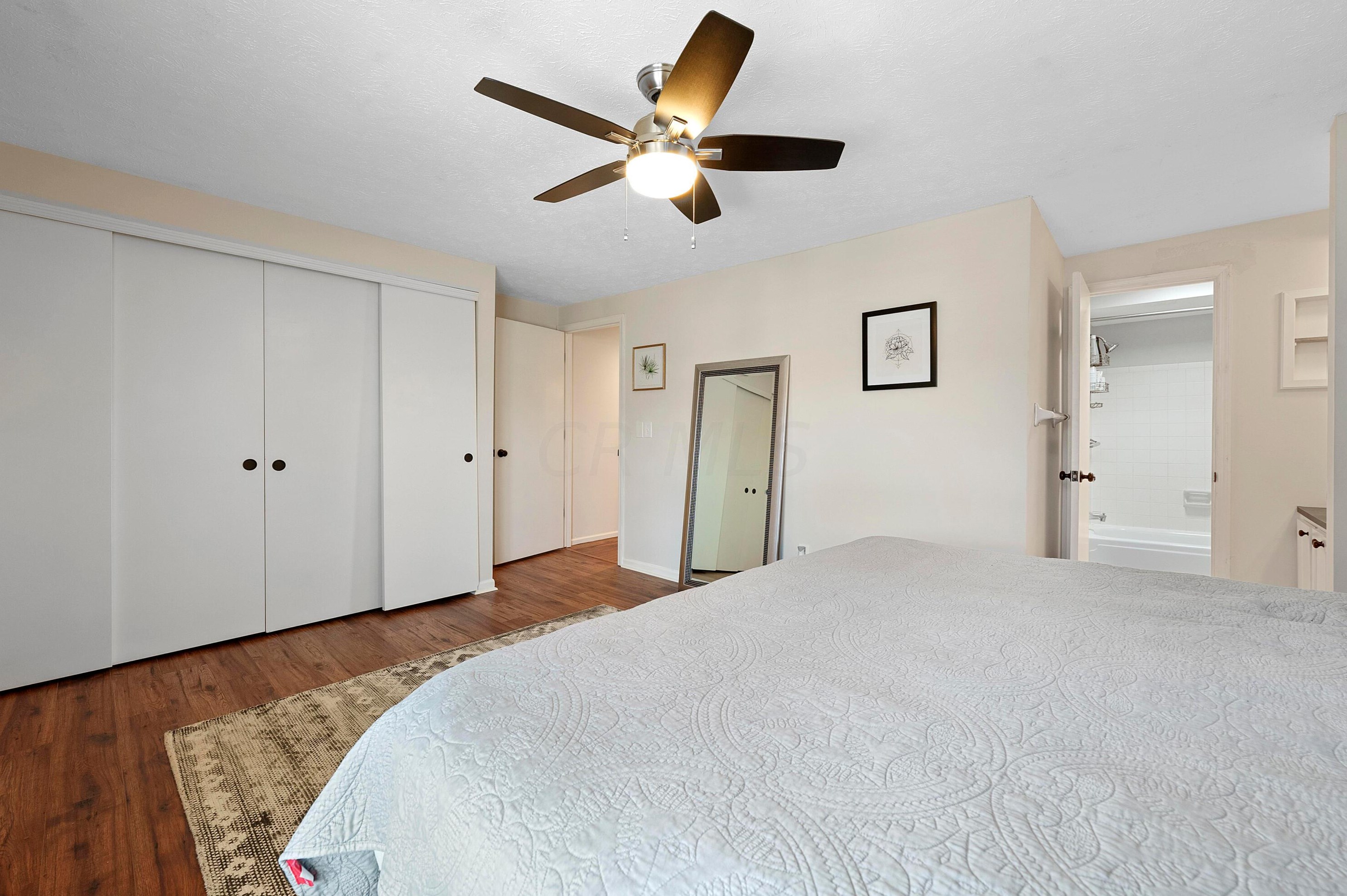 5101 Sansom Ct, Columbus OH 43220-2550 exterior