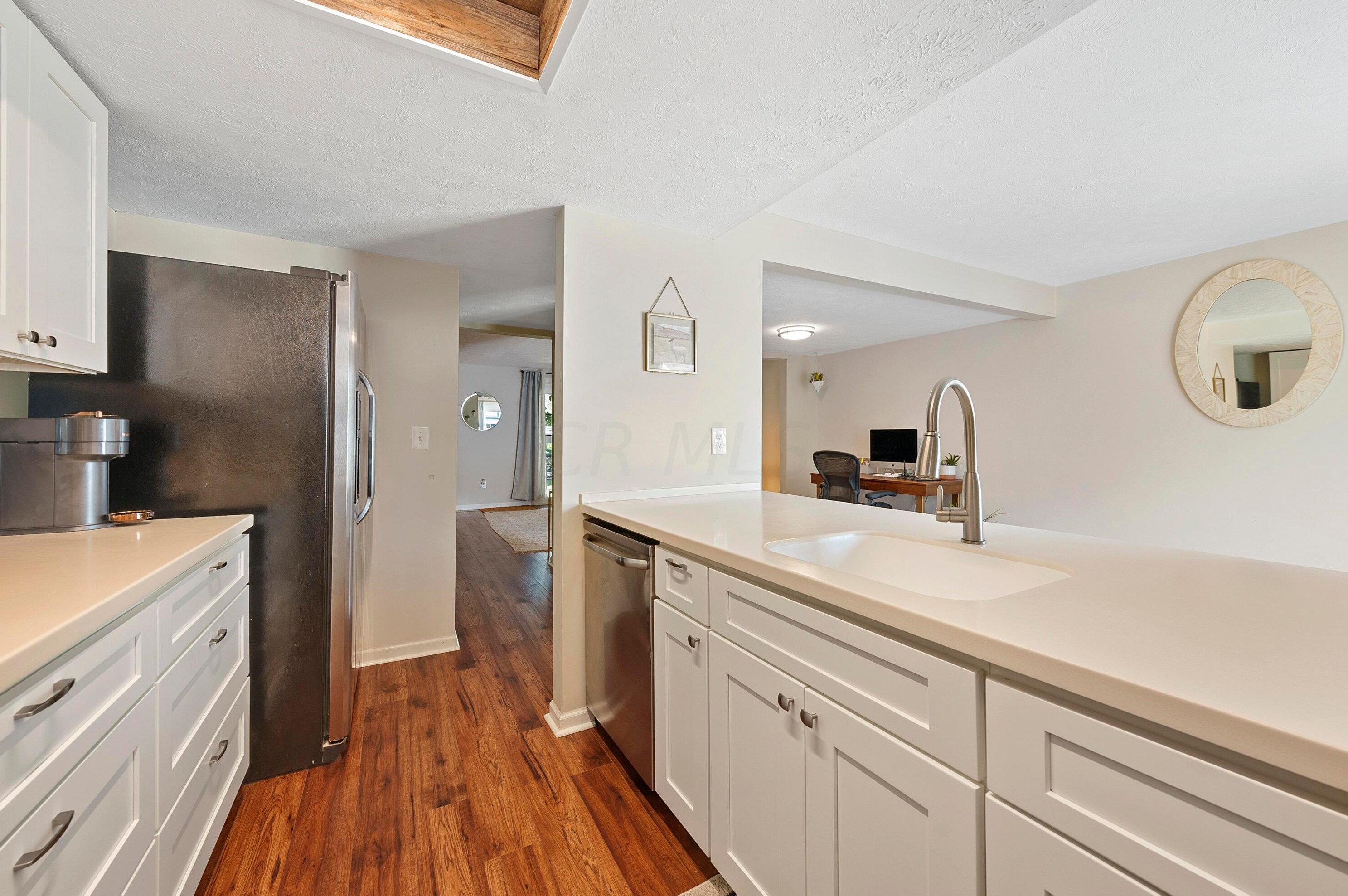 5101 Sansom Ct, Columbus OH 43220-2550 exterior