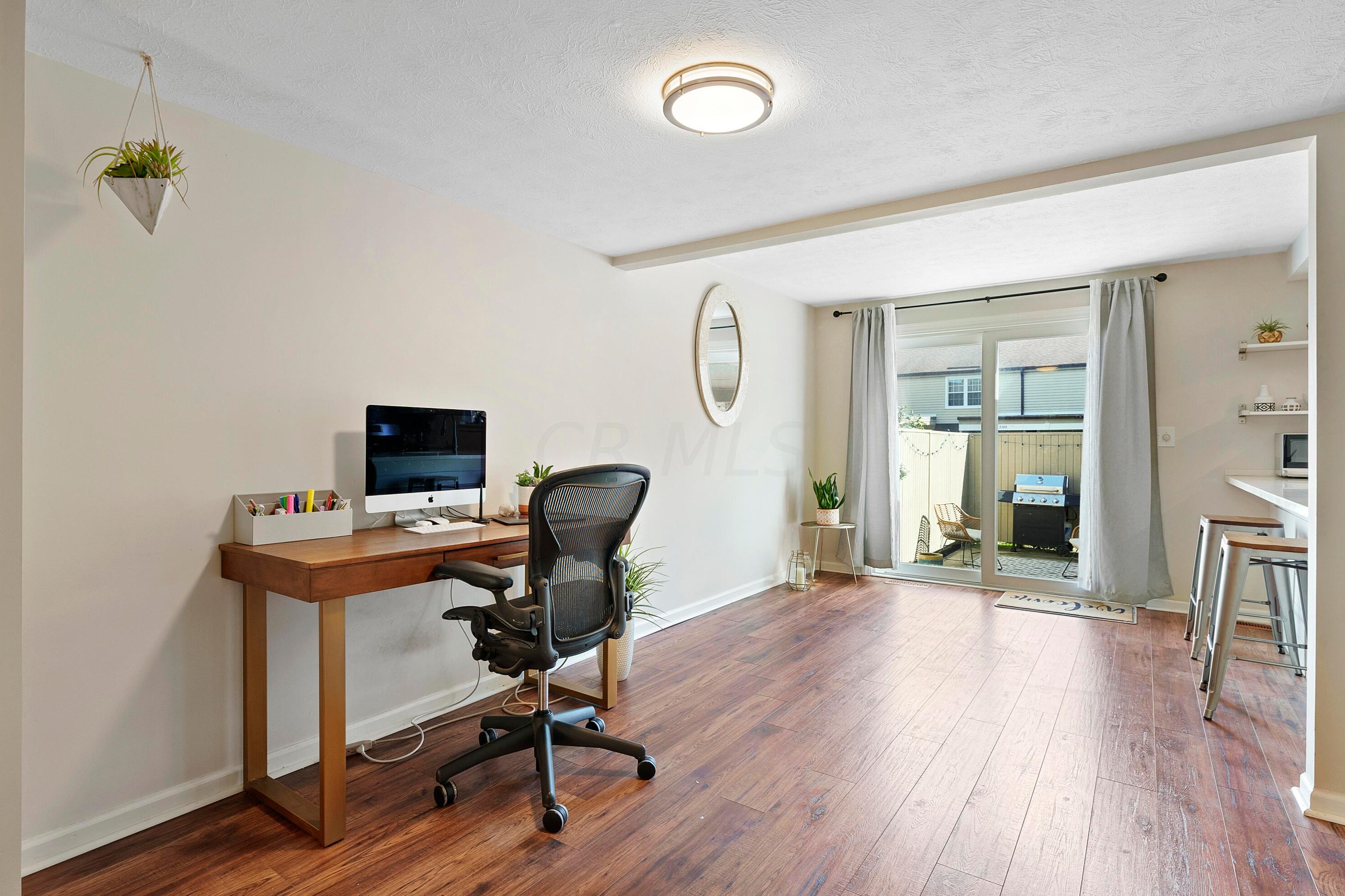 5101 Sansom Ct, Columbus OH 43220-2550 exterior