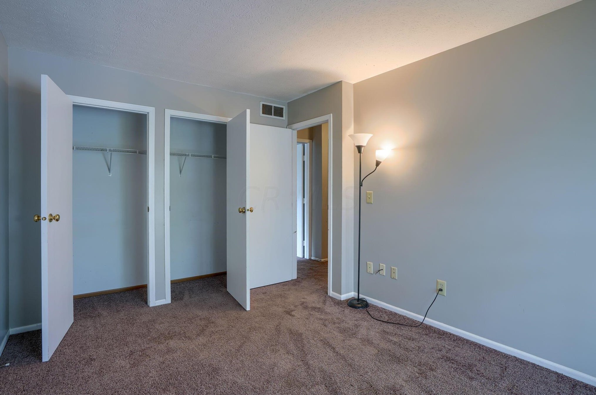 1276 Pinnacle Dr, Columbus OH 43204-1776 exterior