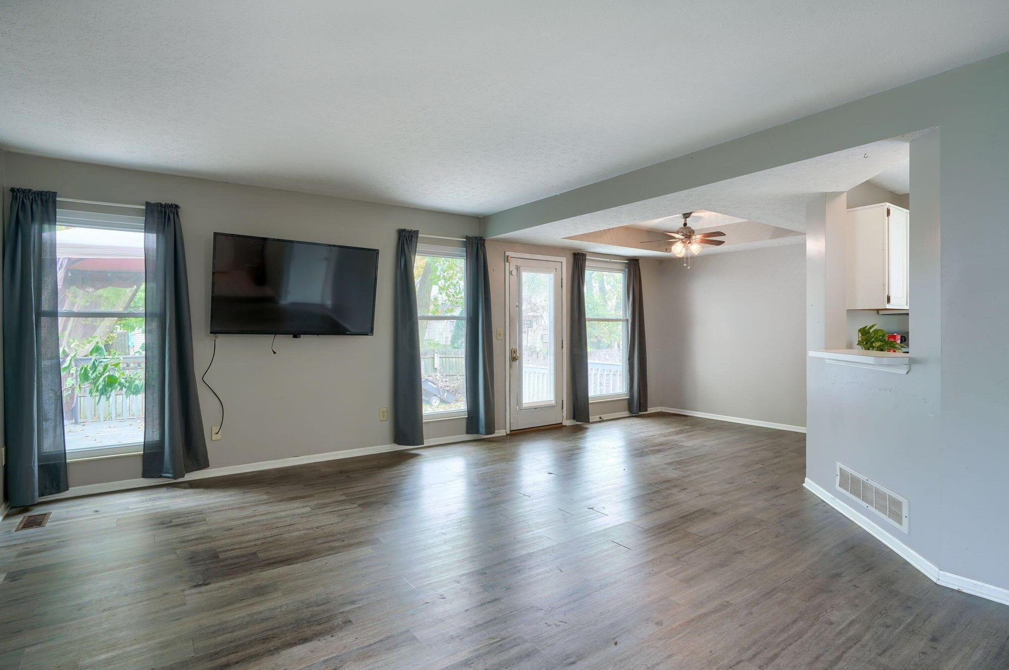 1276 Pinnacle Dr, Columbus OH 43204-1776 exterior