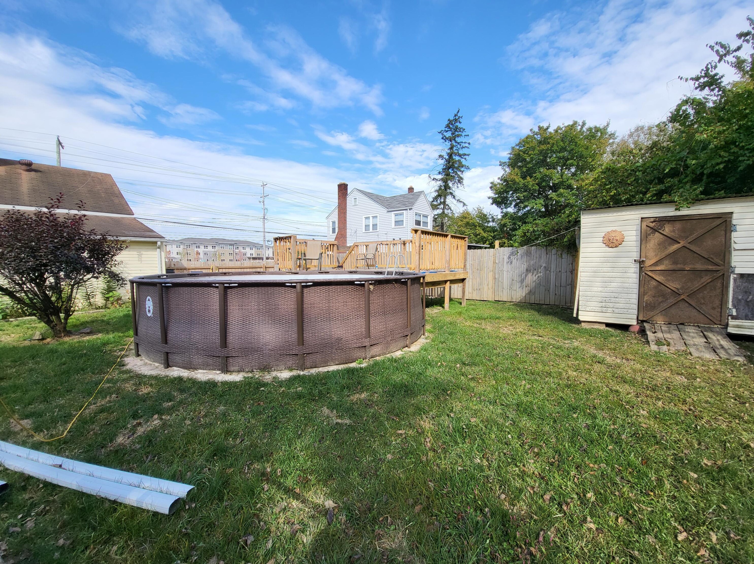 2590 Lockbourne Rd, Columbus OH 43207-2626 exterior