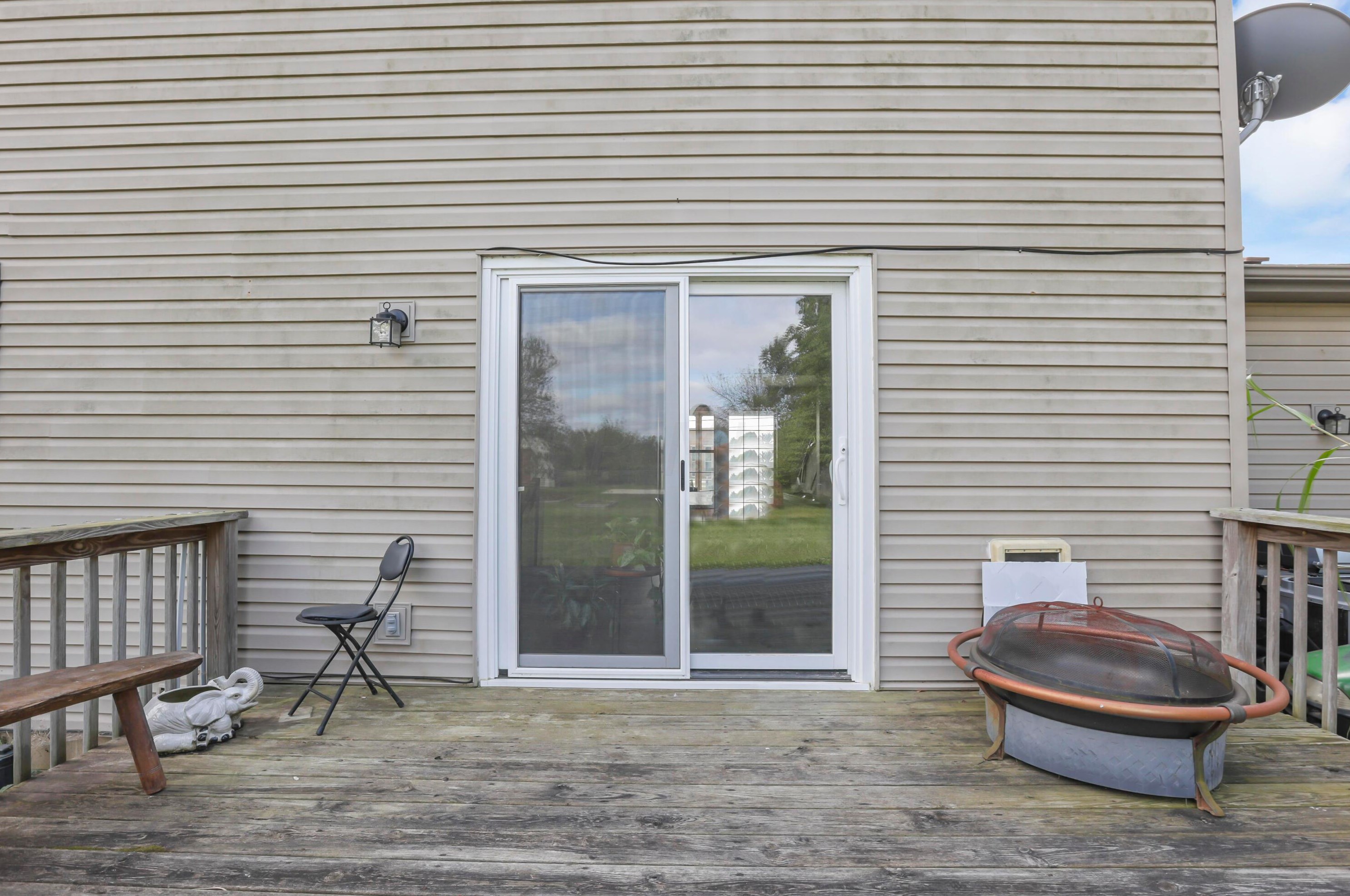 3806 State Route 752, Ashville OH  43103-9516 exterior