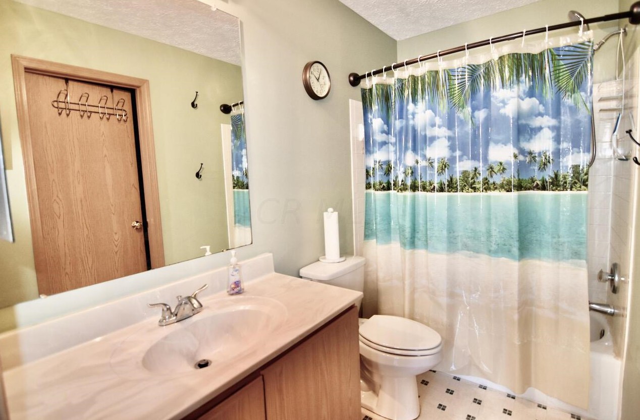 2991 Footloose Dr, Columbus OH 43231-8812 exterior