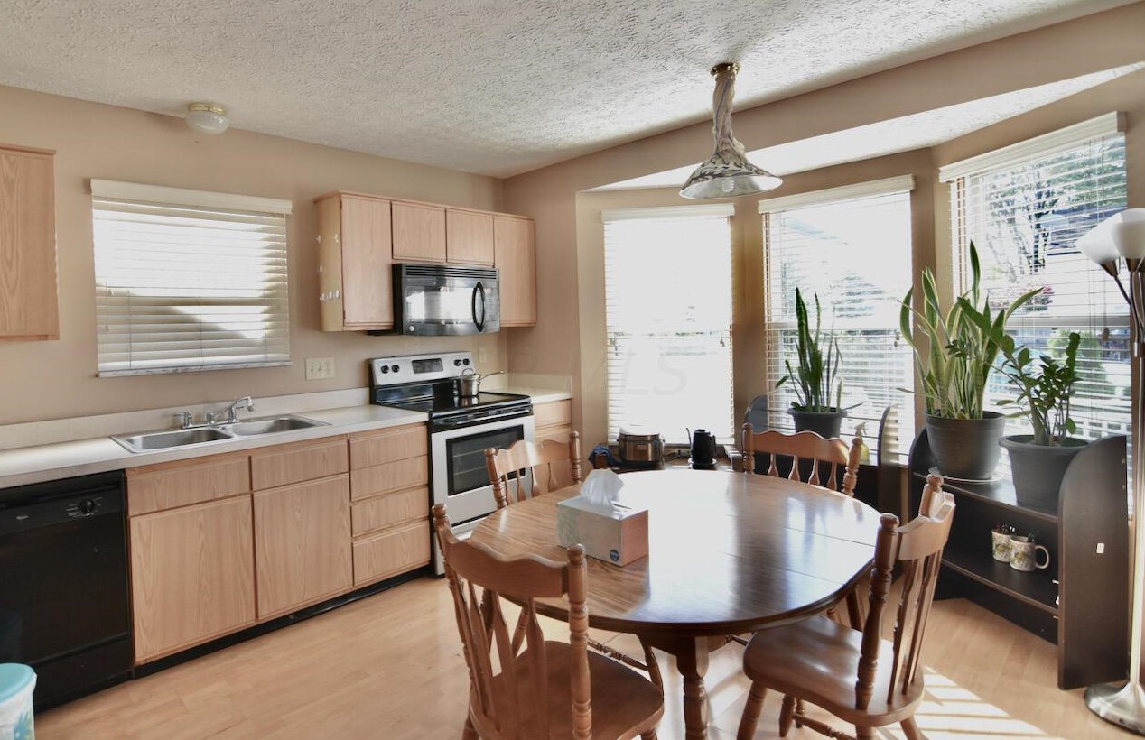 2991 Footloose Dr, Columbus OH 43231-8812 exterior