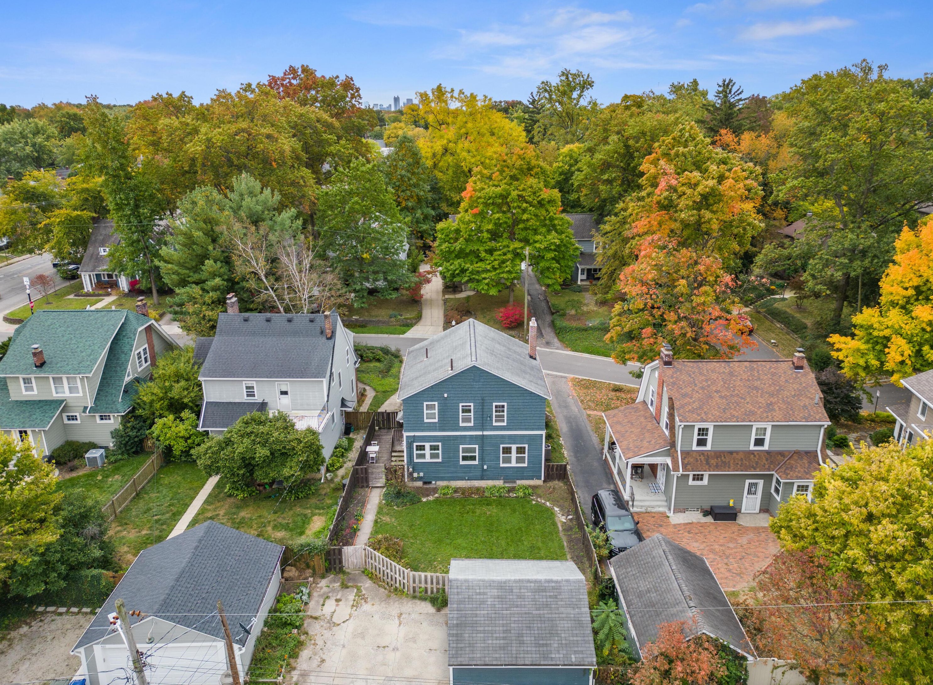 454 Midgard Rd, Columbus OH  43202-1409 exterior