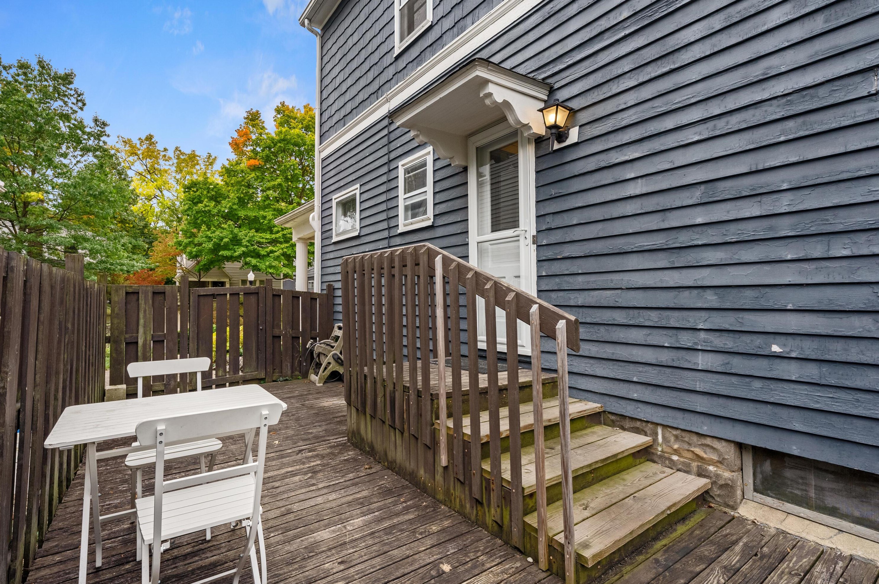 454 Midgard Rd, Columbus OH  43202-1409 exterior