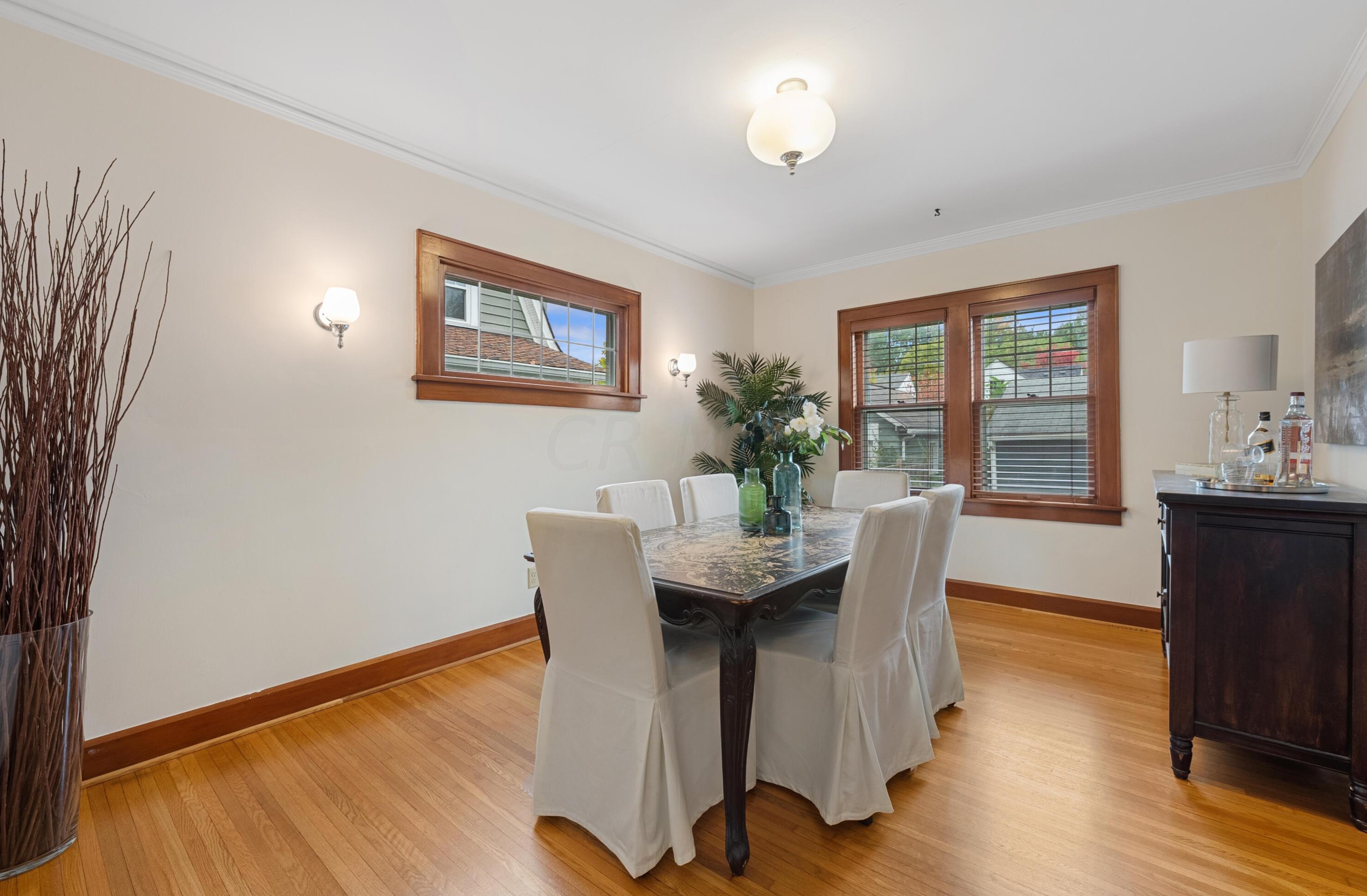 454 Midgard Rd, Columbus OH  43202-1409 exterior