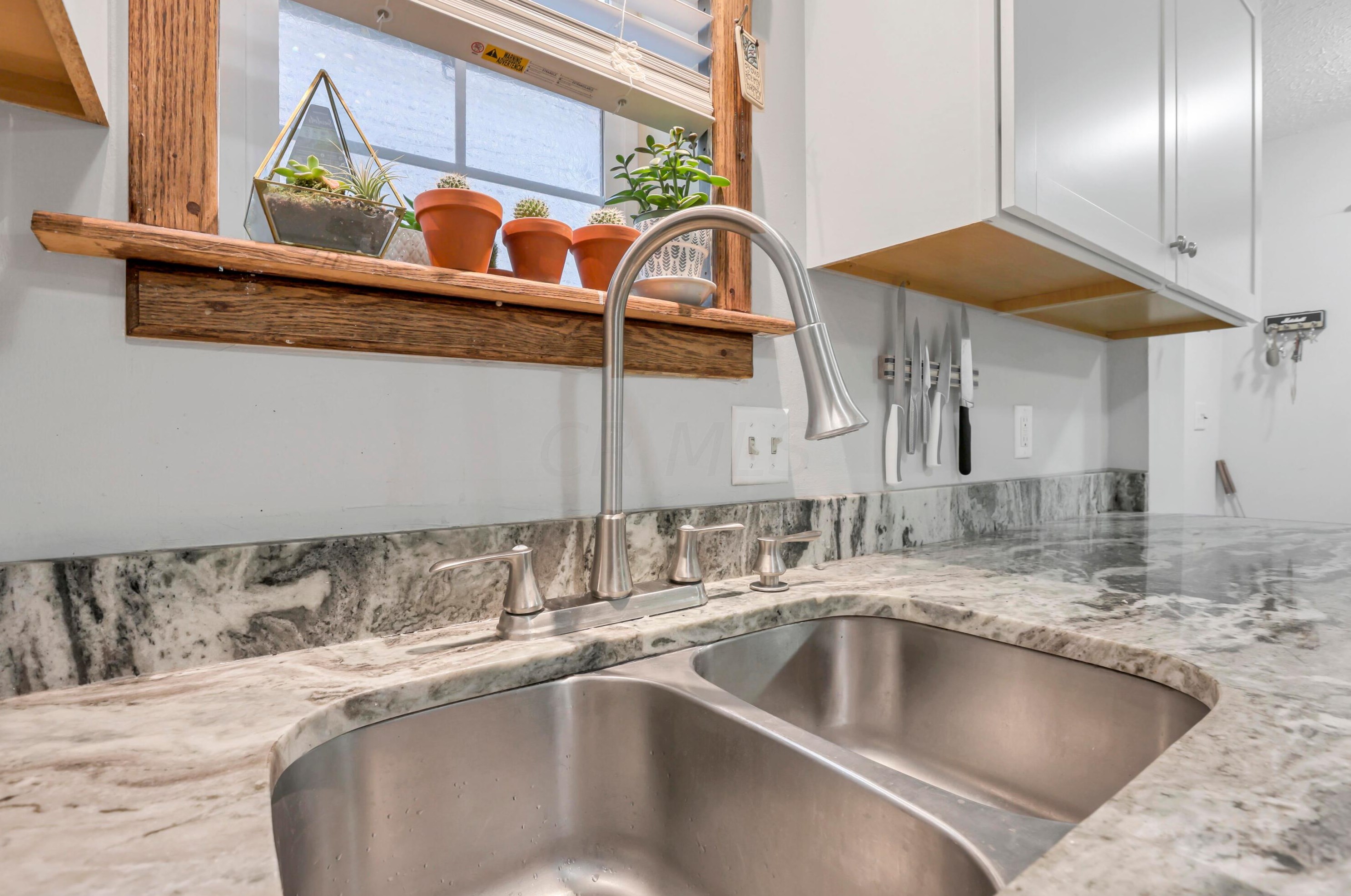 2312 5th Ave, Columbus OH 43201-2961 exterior